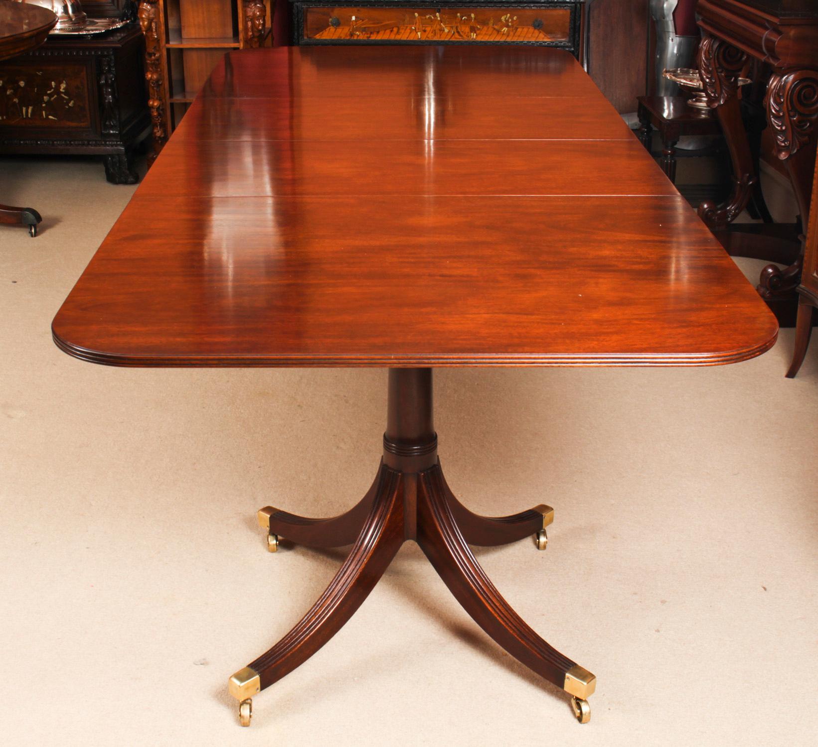 Vintage Regency Mahogany Triple Pillar Dining Table William Tillman 20th C 7