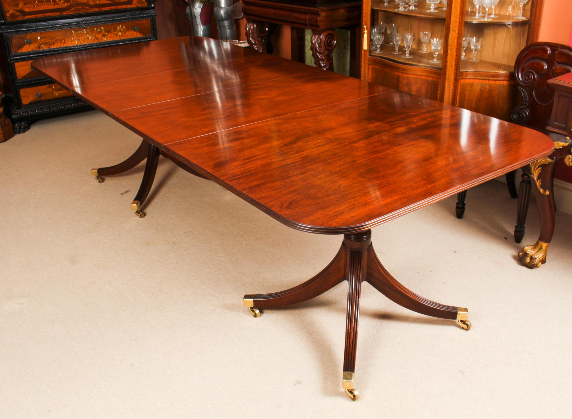 Vintage Regency Mahogany Triple Pillar Dining Table William Tillman 20th C 10