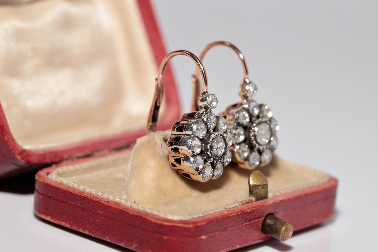 Vintage 8k Gold Top Silber natürliche Rose Cut Diamond dekoriert Rose Ohrring (Retro) im Angebot