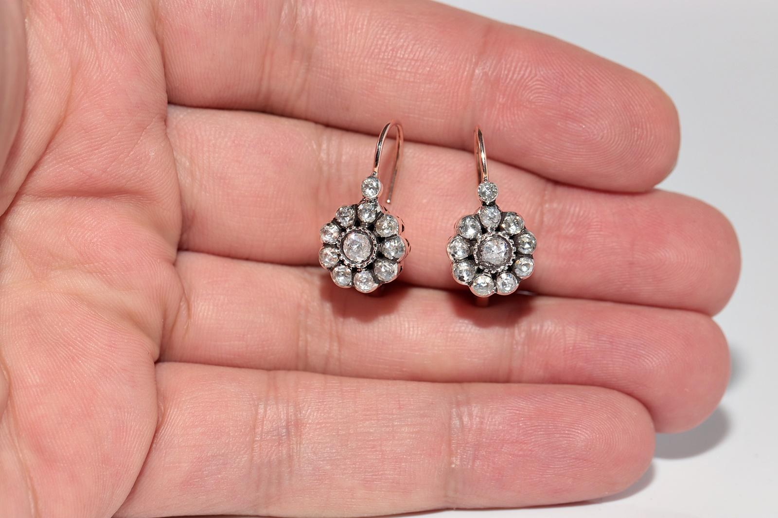 Vintage 8k Gold Top Silber natürliche Rose Cut Diamond dekoriert Rose Ohrring Damen im Angebot