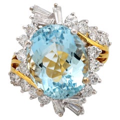 Vintage 9 carat aquamarine diamond 18k gold cocktail ring