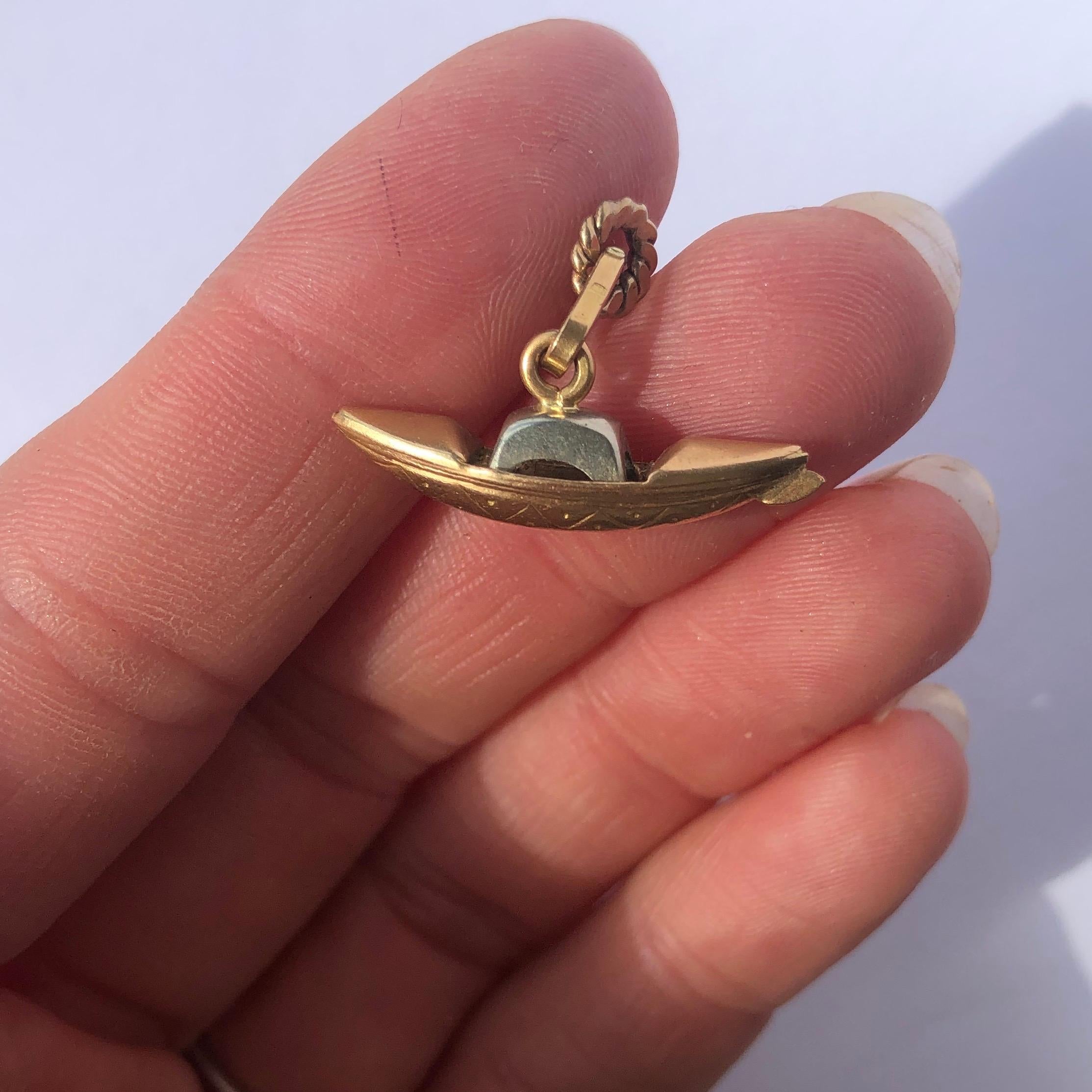 Vintage 9 Carat Boat Charm In Good Condition For Sale In Chipping Campden, GB