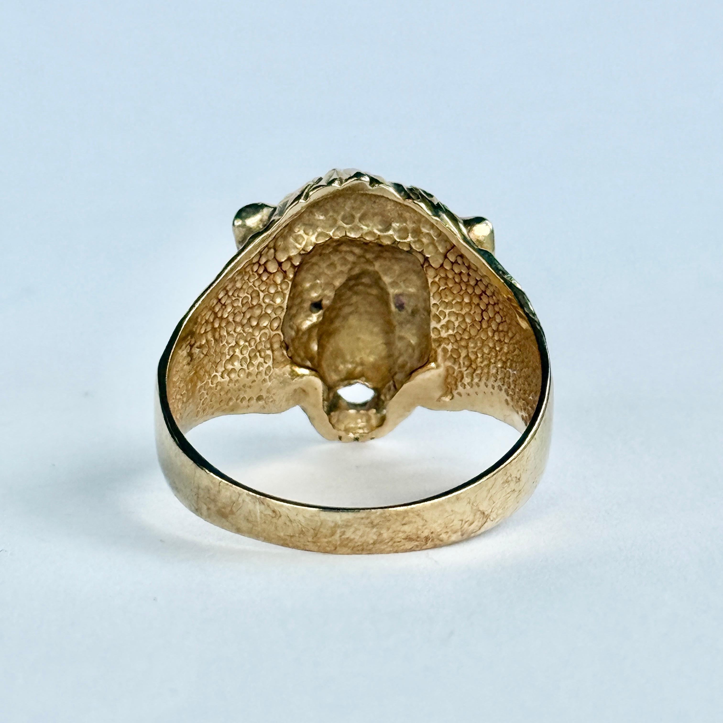 Vintage Bague tête de lion en or 9 carats et rubis Bon état - En vente à Chipping Campden, GB