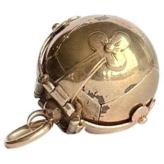 Pendentif orbe Masonique vintage en or et argent 9 carats