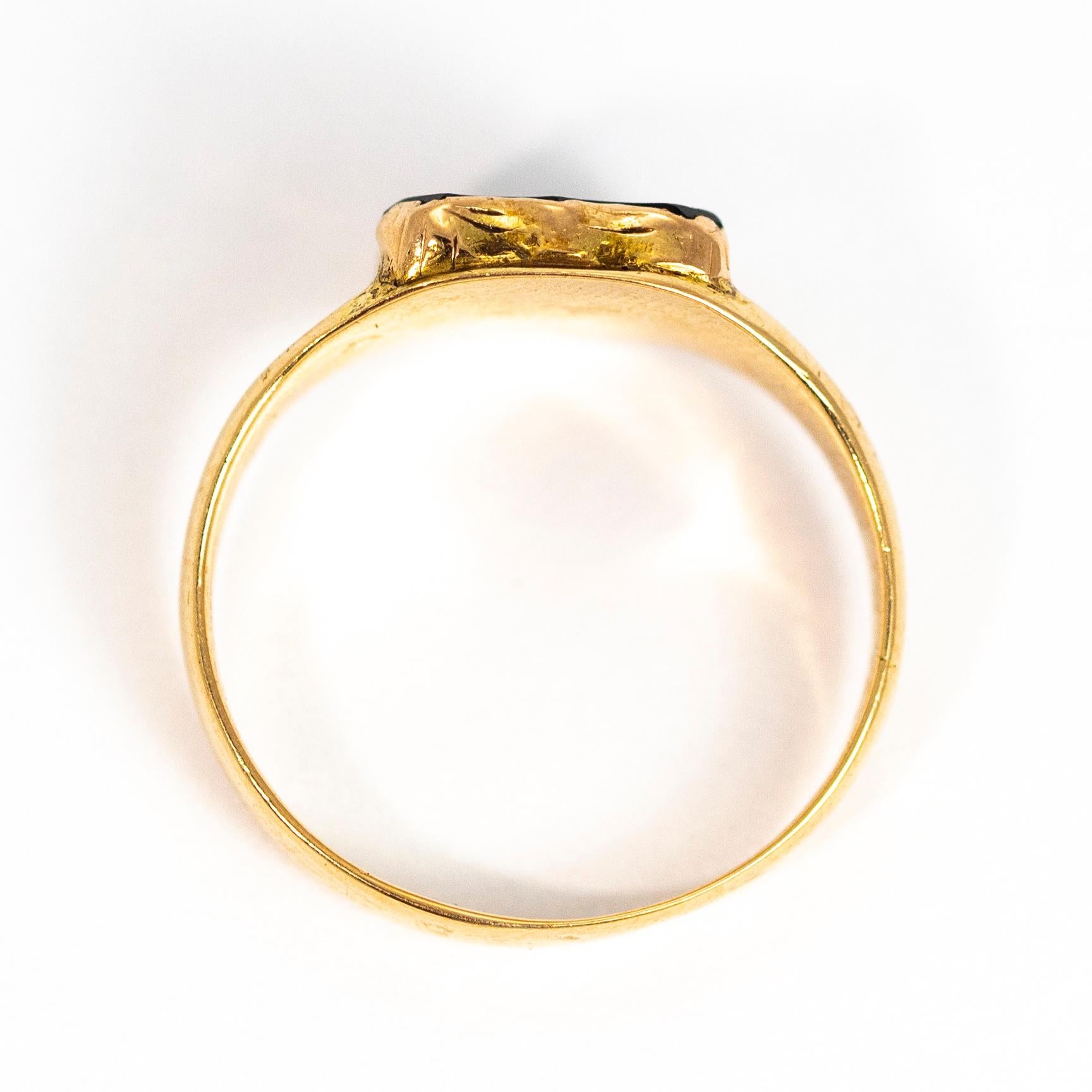 Vintage 9 Carat Gold Banded Agate Shield Signet Ring 2