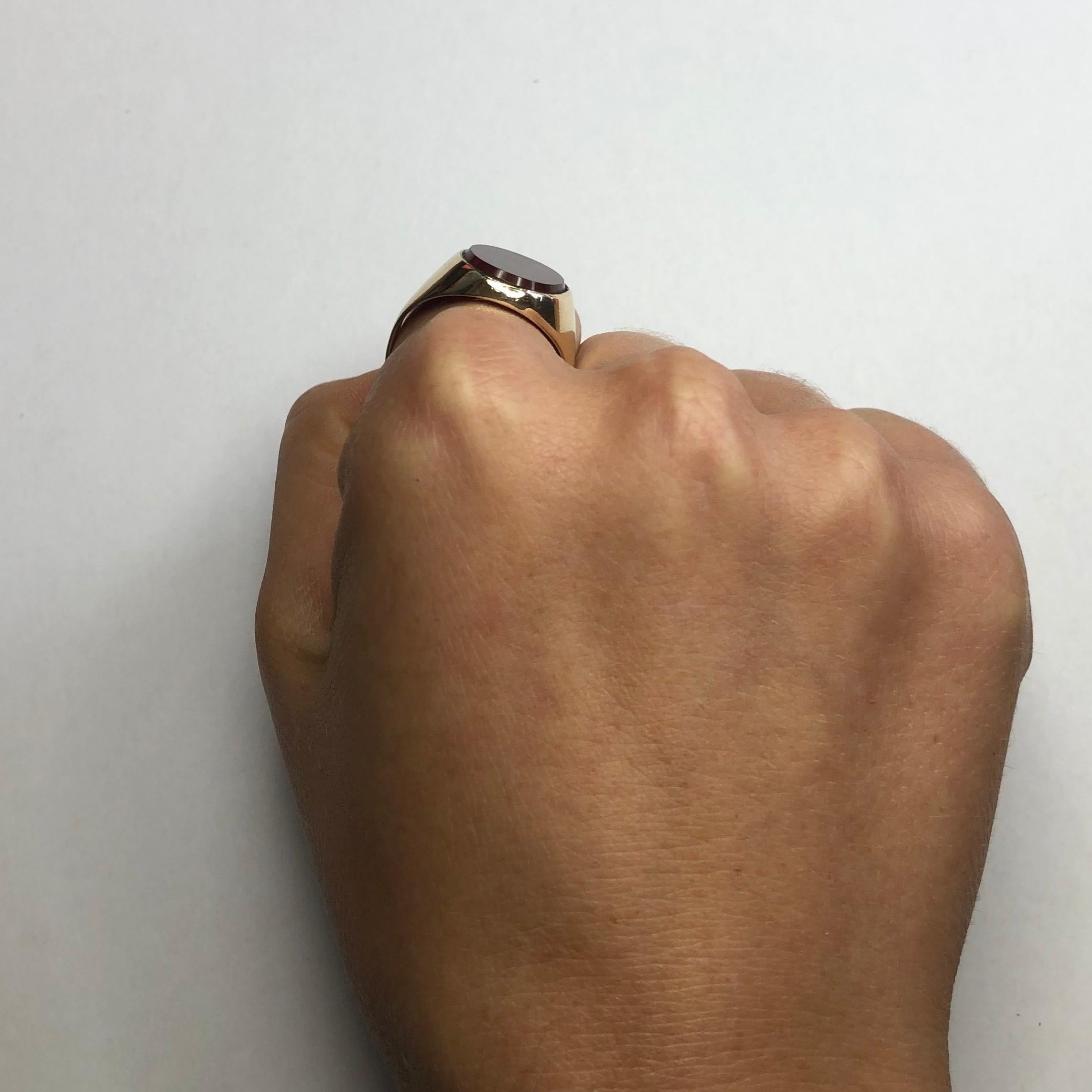 Women's or Men's Vintage 9 Carat Gold Carnelian Signet Ring