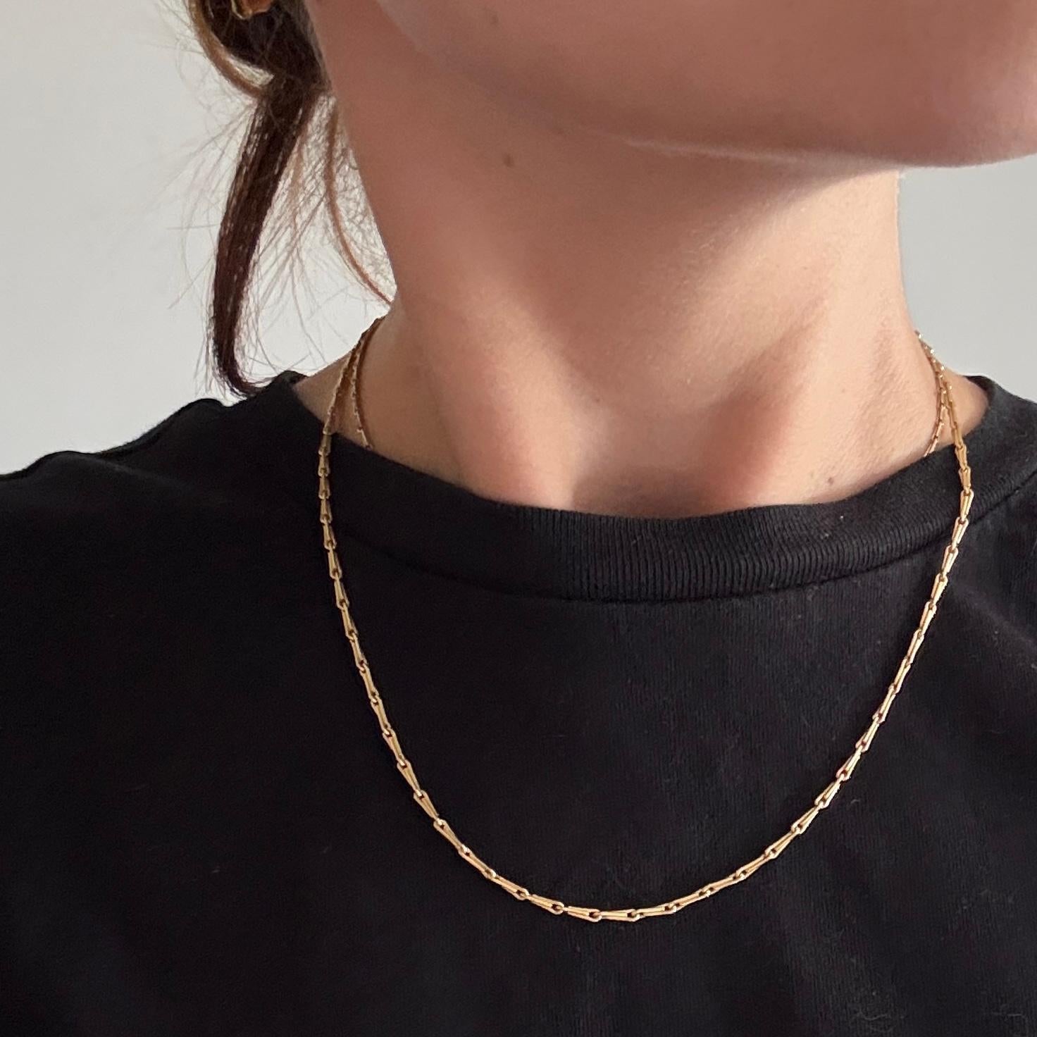 Vintage 9 Carat Gold Chain Necklace In Good Condition For Sale In Chipping Campden, GB