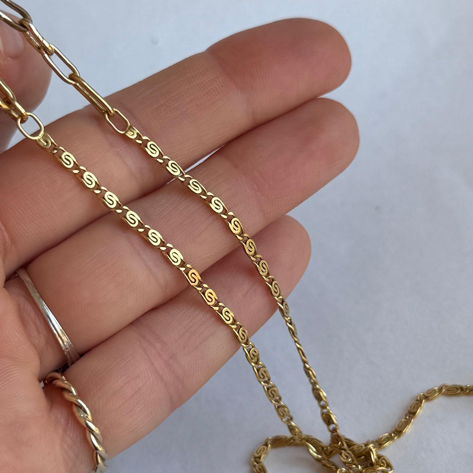 Vintage 9 Carat Gold Chain With Diamond Pendant In Good Condition For Sale In Chipping Campden, GB