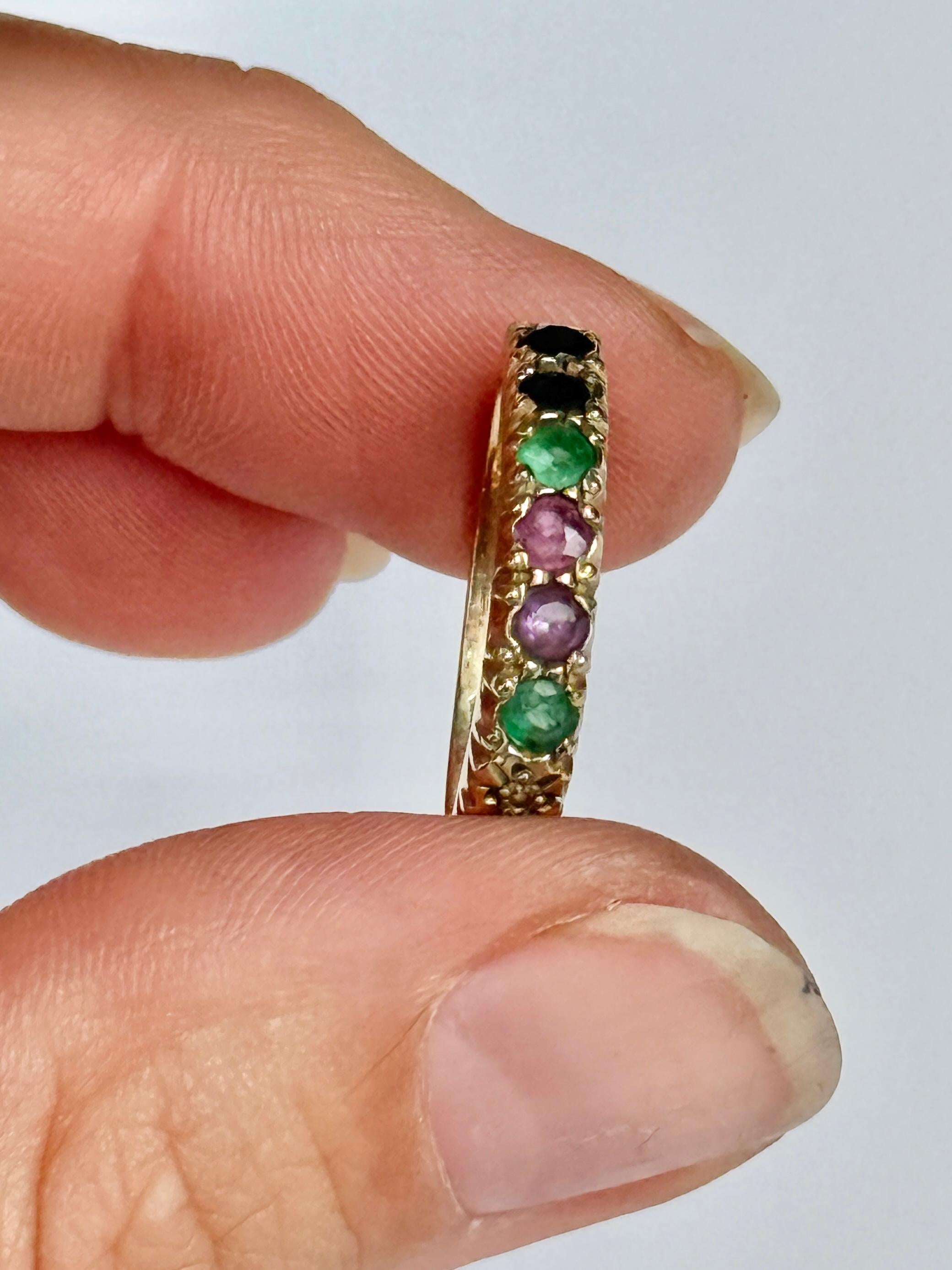 Vintage 9 Carat Gold Dearest Ring In Good Condition For Sale In Chipping Campden, GB
