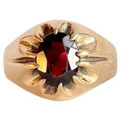 Vintage 9 Carat Gold Garnet Signet Ring