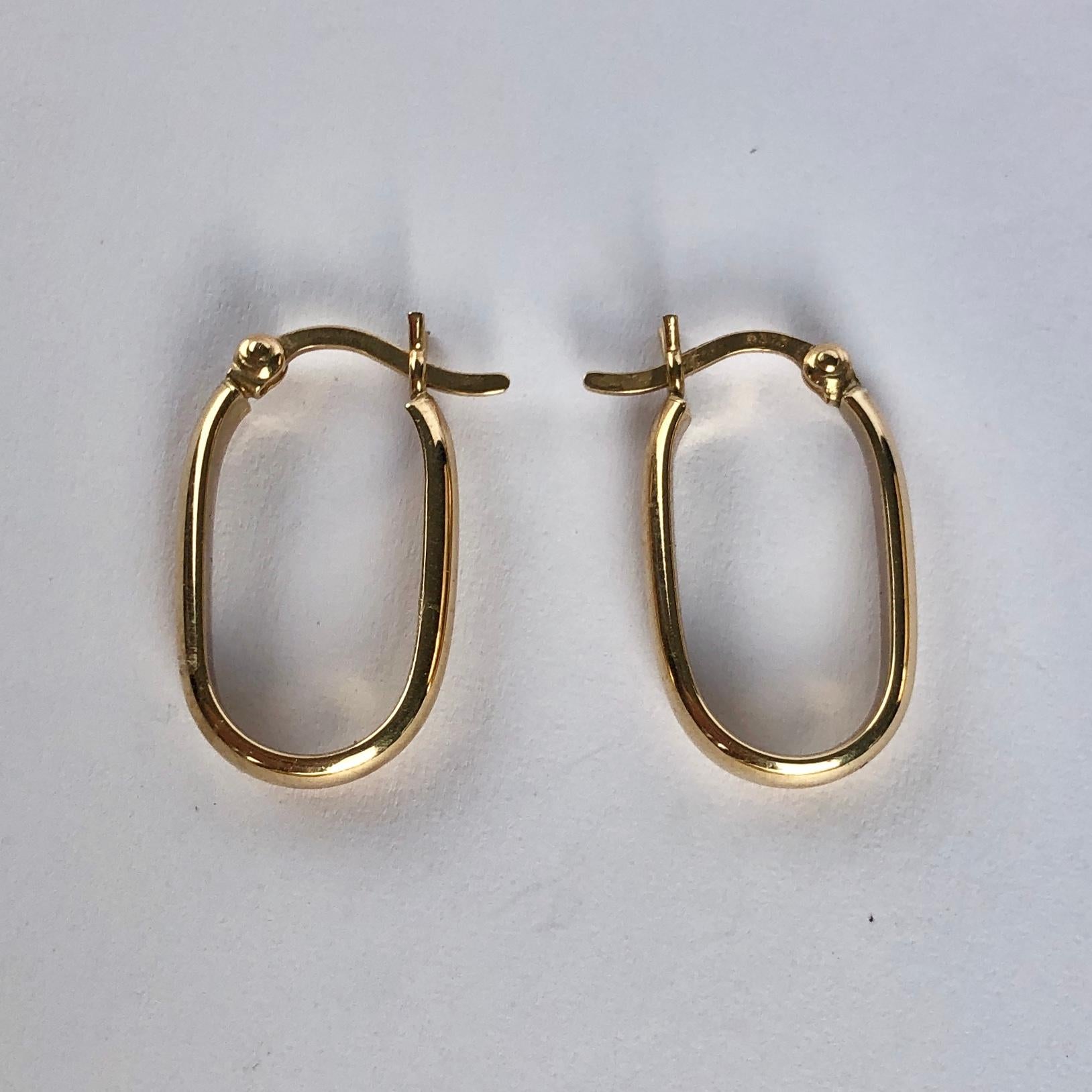 9 karat gold hoop earrings
