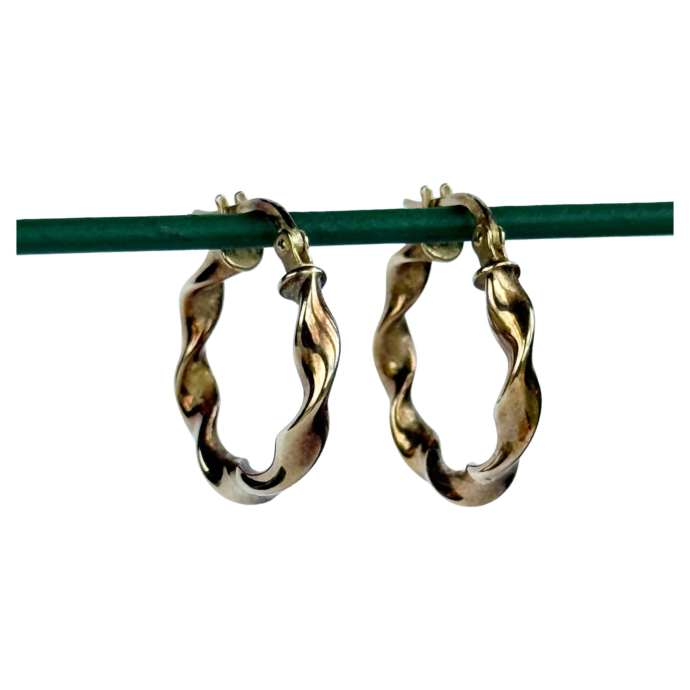 Pendientes de aro vintage de oro de 9 quilates en venta
