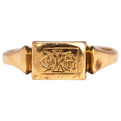 Vintage 9 Carat Gold Initial Signet Ring