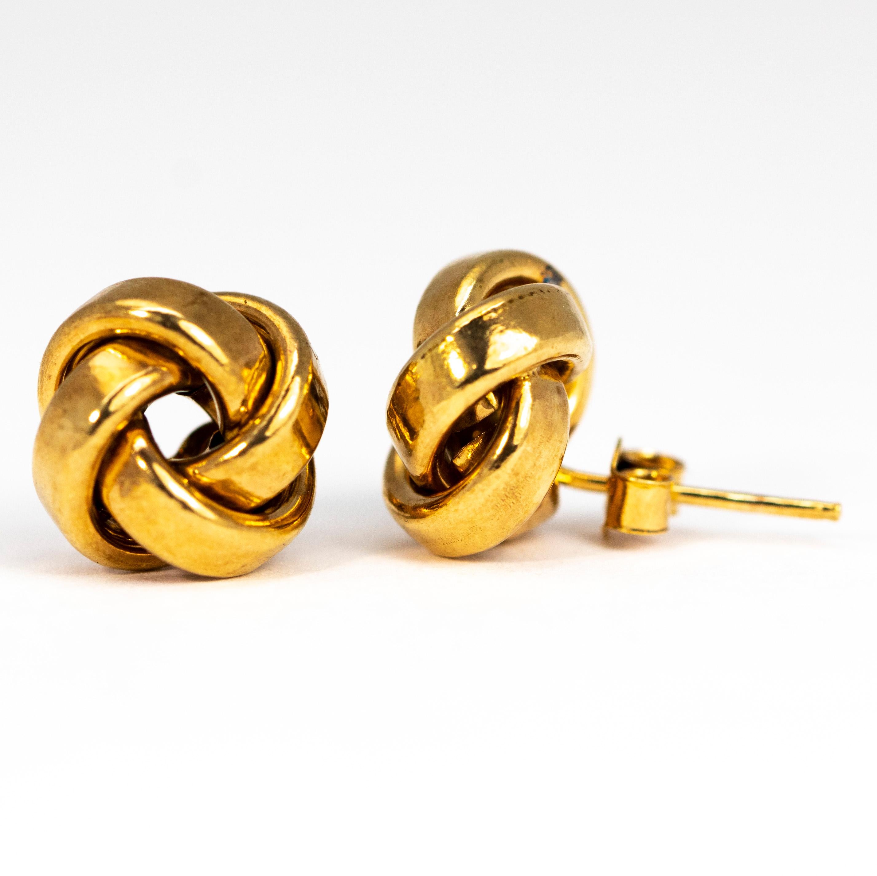 Glossy 9ct yellow gold superbly tied in a knot make the most stylish design for these earrings.

Knot Diameter: 10.5mm

Weight: 1g
