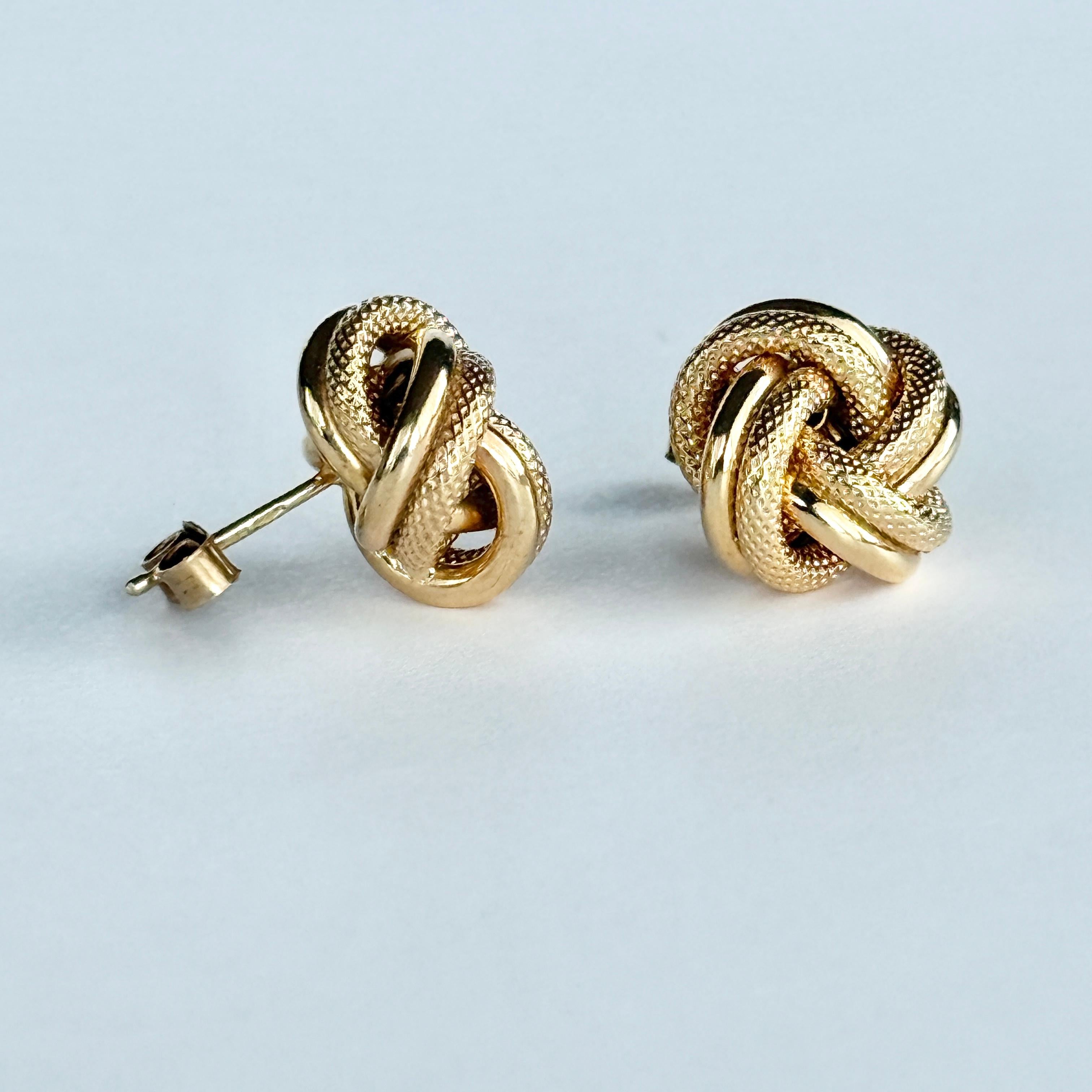 Ohrstecker aus 9 Karat Gold mit Knoten im Vintage-Stil für Damen oder Herren im Angebot