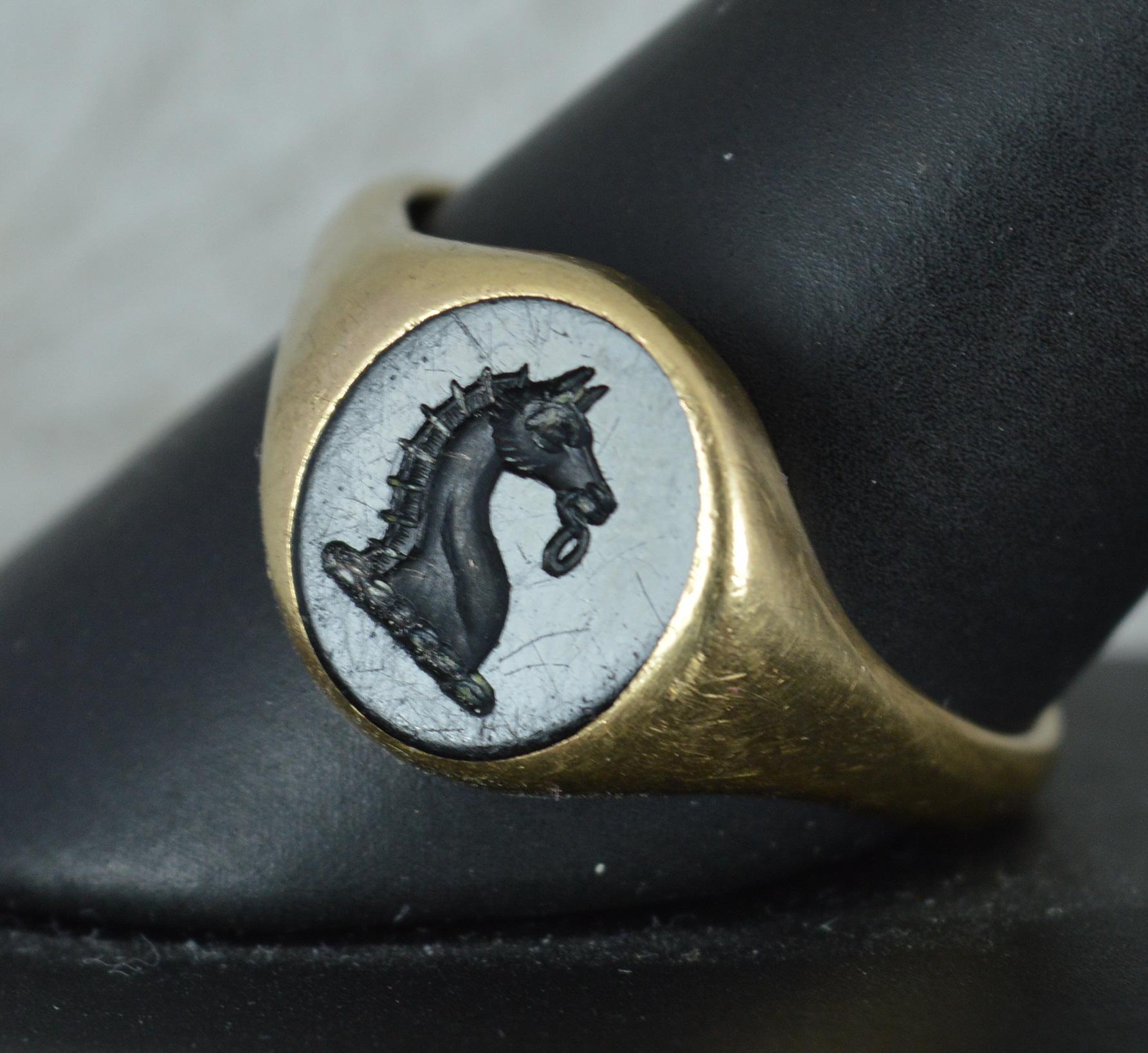 Vintage 9 Carat Gold Onyx Horse Head Signet Intaglio Seal Ring For Sale 1