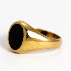 Vintage 9 Carat Gold Onyx Signet Ring
