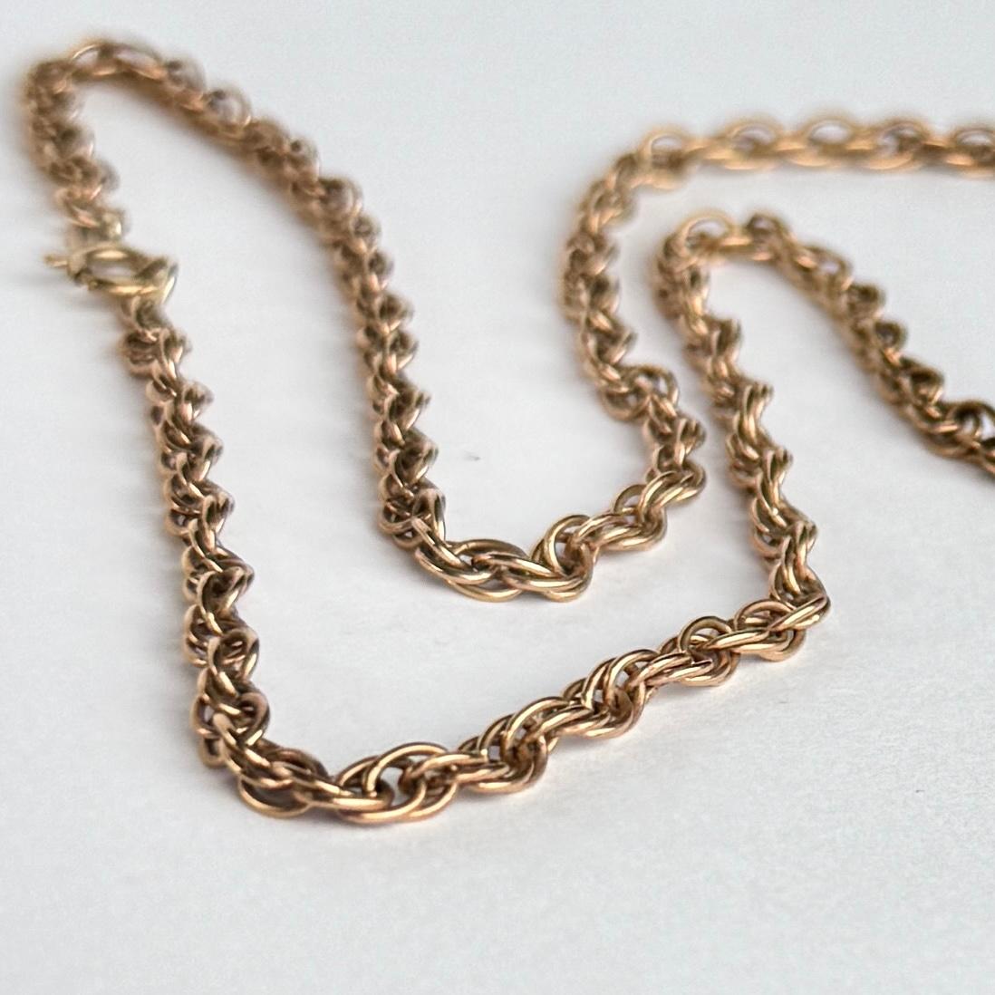 Vintage 9 Carat Gold Rope Twist Link Necklace In Good Condition For Sale In Chipping Campden, GB