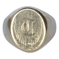 Vintage 9 Carat Gold Shield Signet Ring