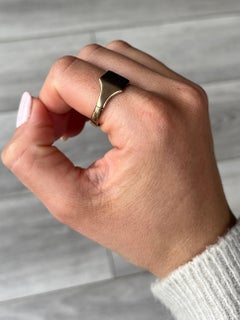 Vintage 9 Carat Gold Signet Ring