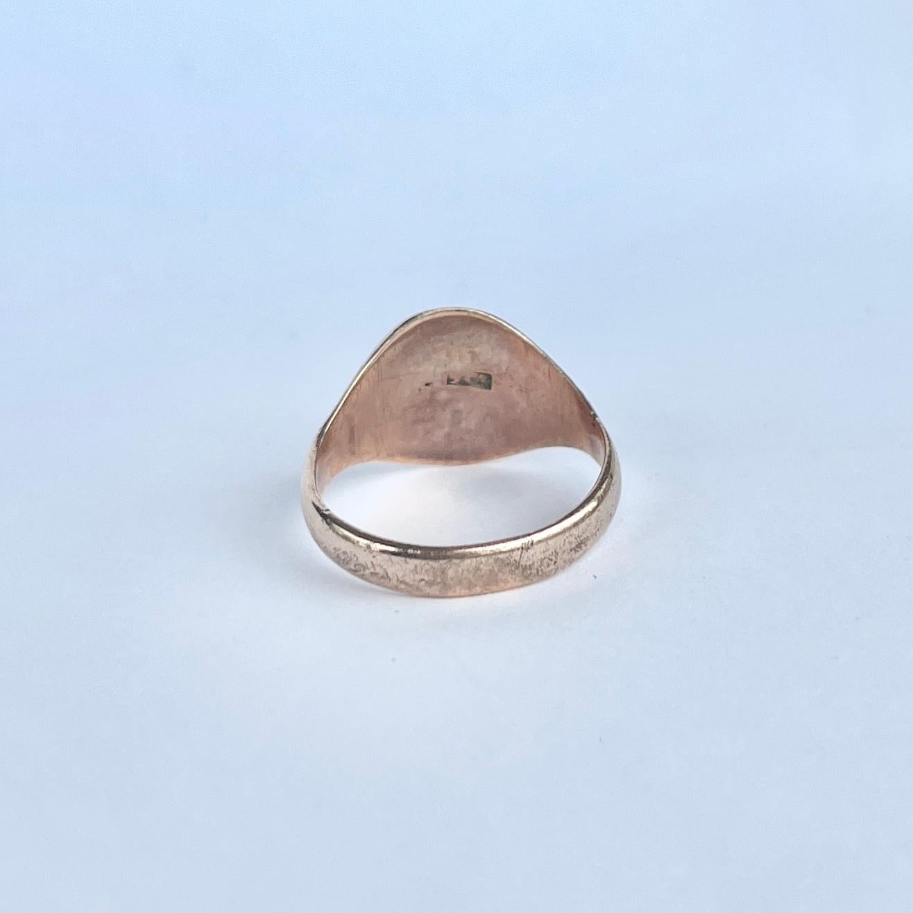 Women's or Men's Vintage 9 Carat Gold Signet Ring For Sale