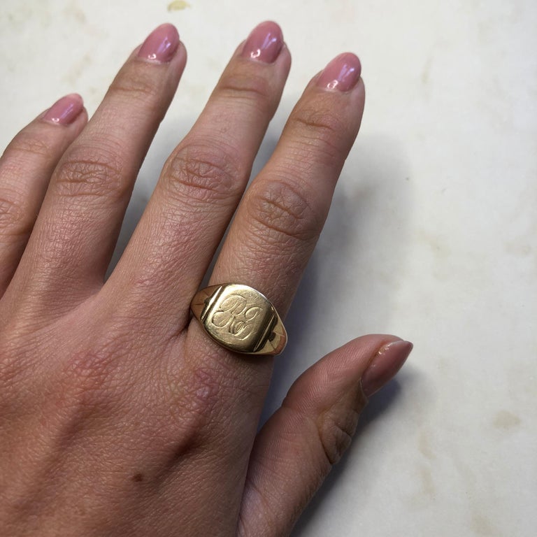 Vintage 9 Carat Gold Signet Ring at 1stdibs