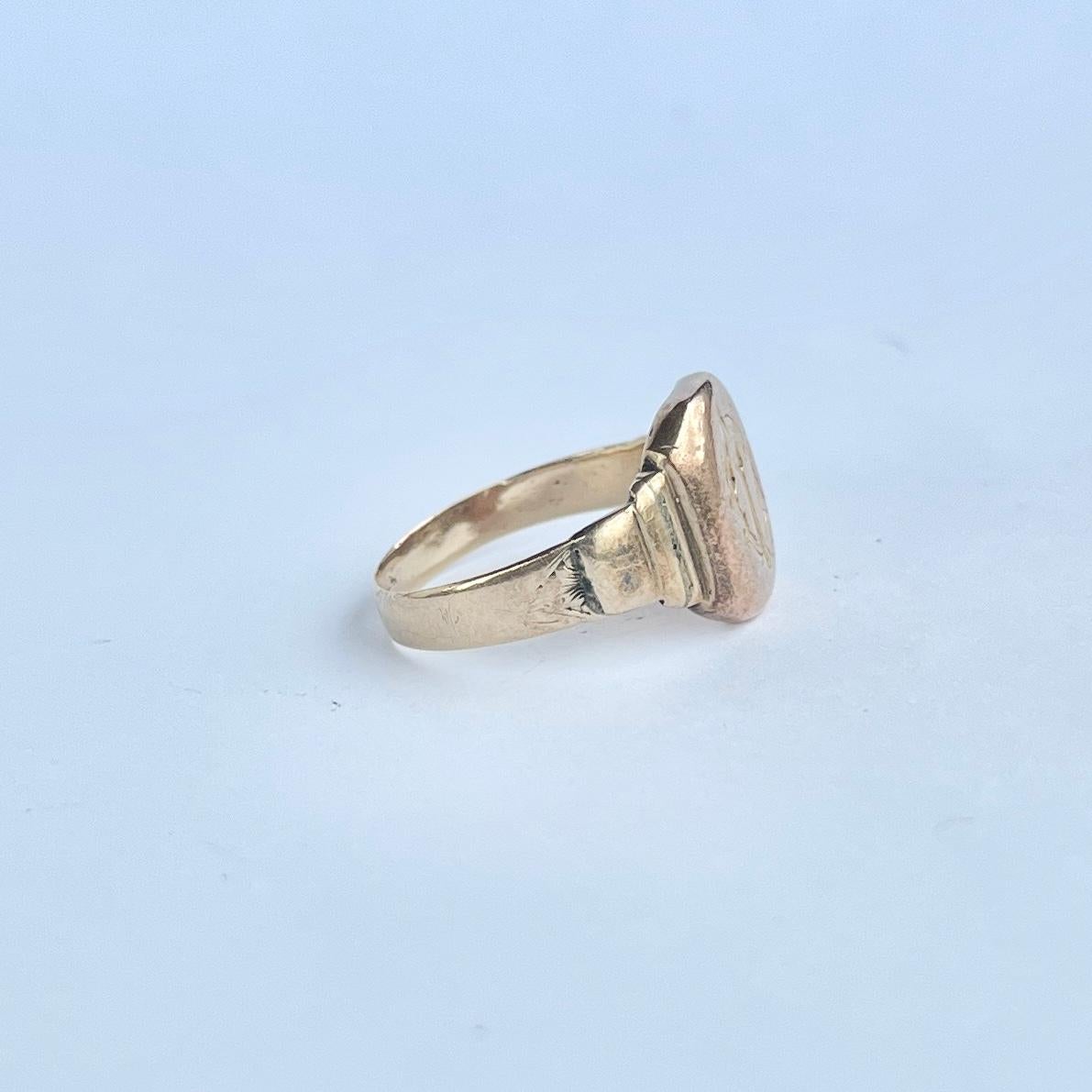 Anello con sigillo d'epoca in oro 9 carati in vendita 1