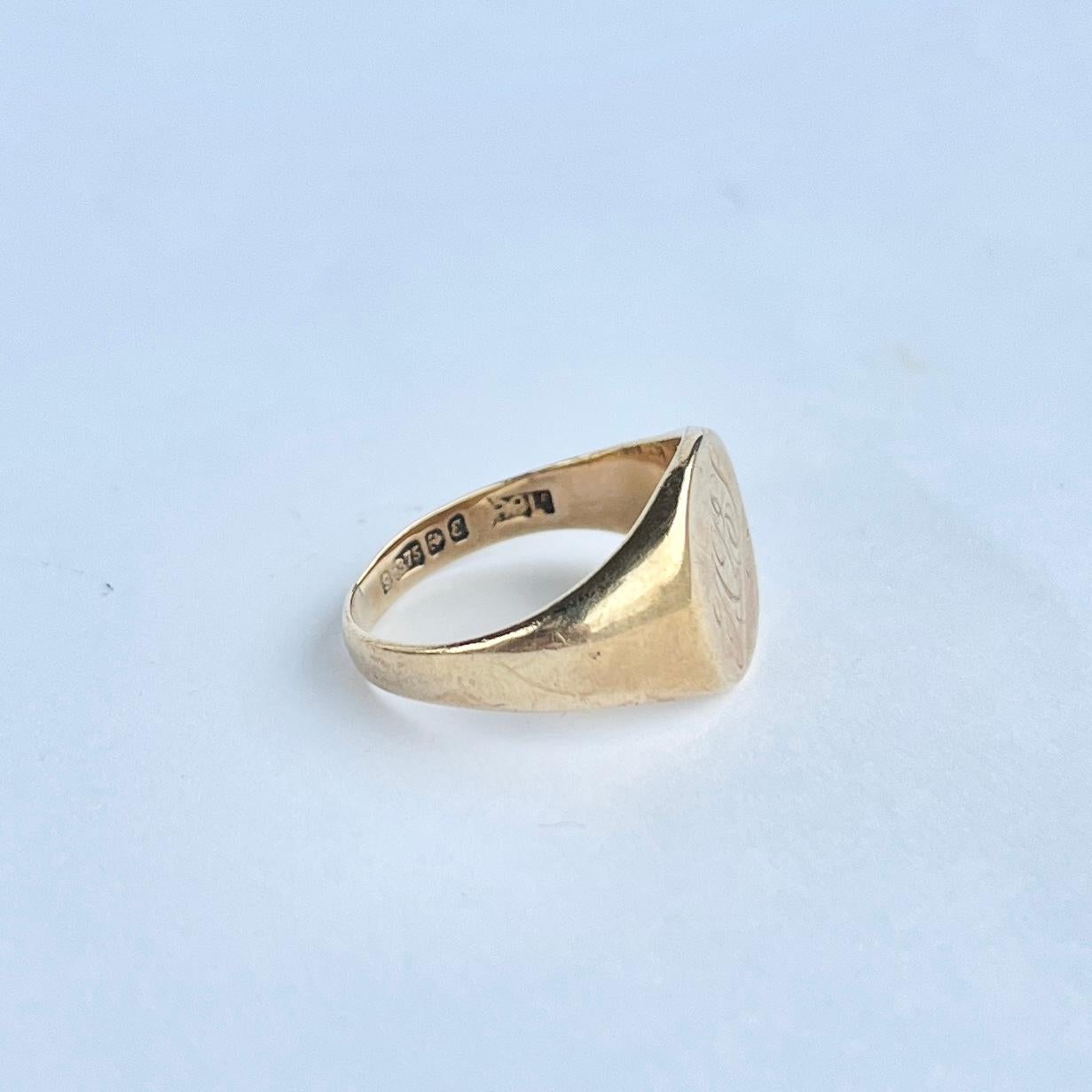 Vintage 9 Carat Gold Signet Ring For Sale 1