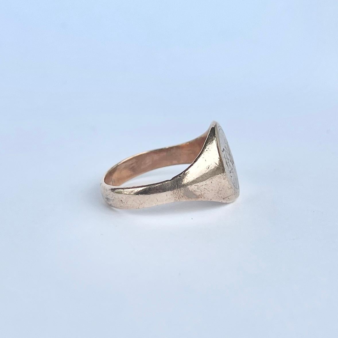 Vintage 9 Carat Gold Signet Ring For Sale 1