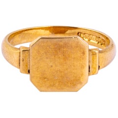 Vintage 9 Carat Gold Signet Ring