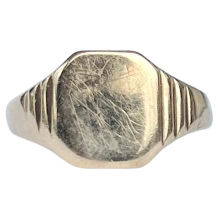 Vintage 9 Carat Gold Signet Ring