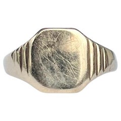 Vintage 9 Carat Gold Signet Ring
