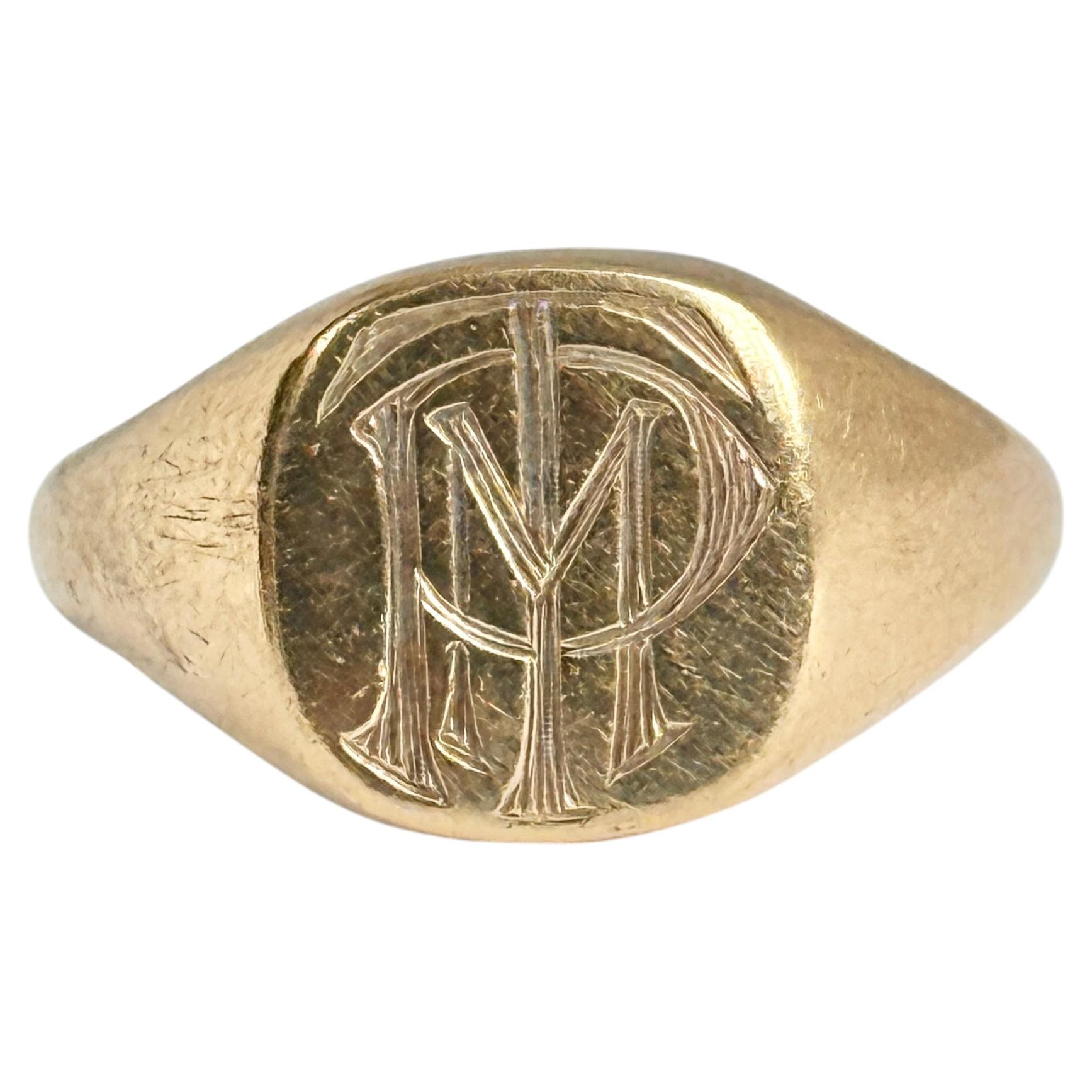 Vintage 9 Carat Gold Signet Ring For Sale