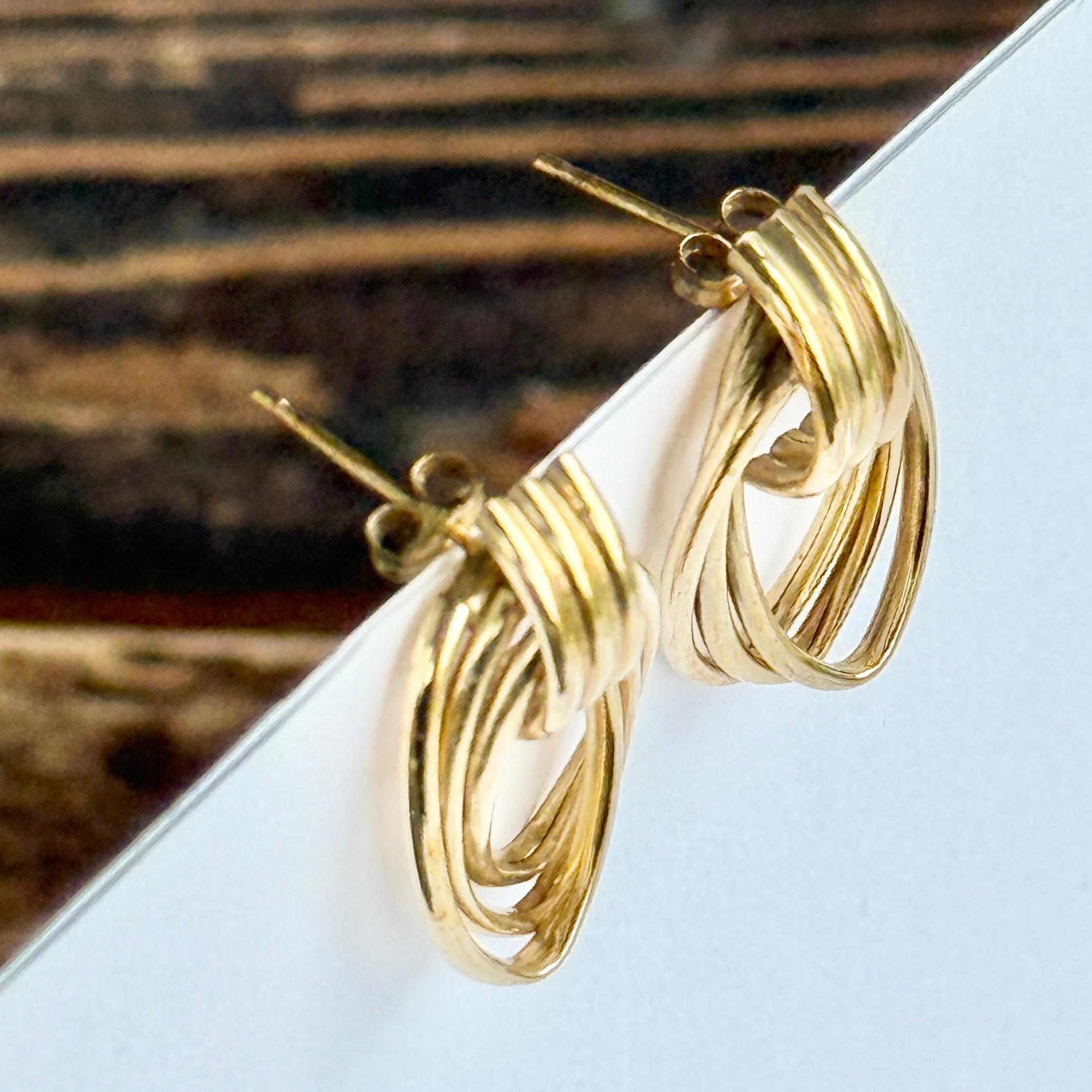 Vintage 9 Karat Gold Ohrstecker (Moderne) im Angebot