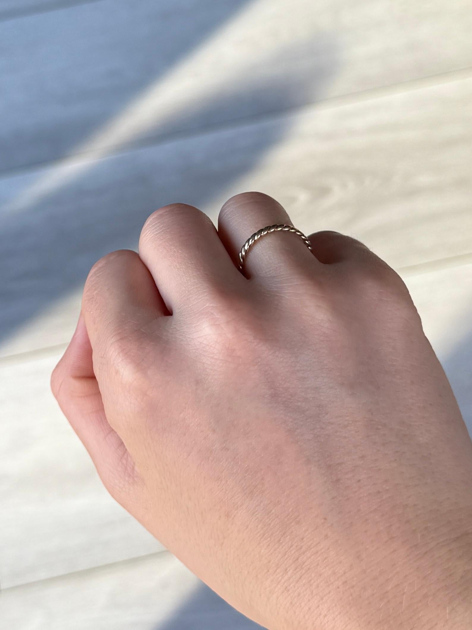 Women's Vintage 9 Carat Gold Twist Band Ring For Sale