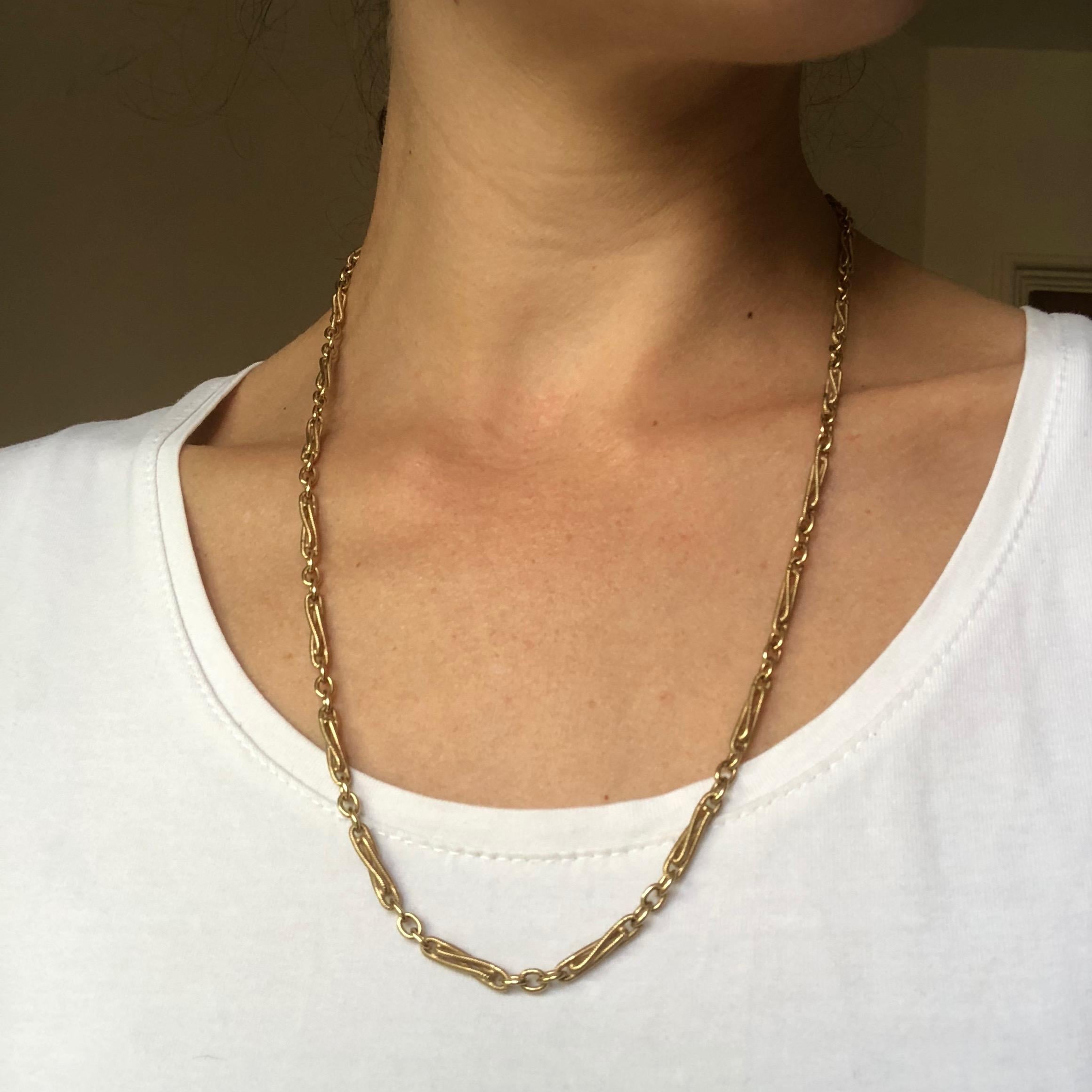 Women's or Men's Vintage 9 Carat Gold Twist Chain Necklace