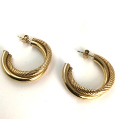 Clous d'oreilles vintage en or 9 carats avec détail torsadé