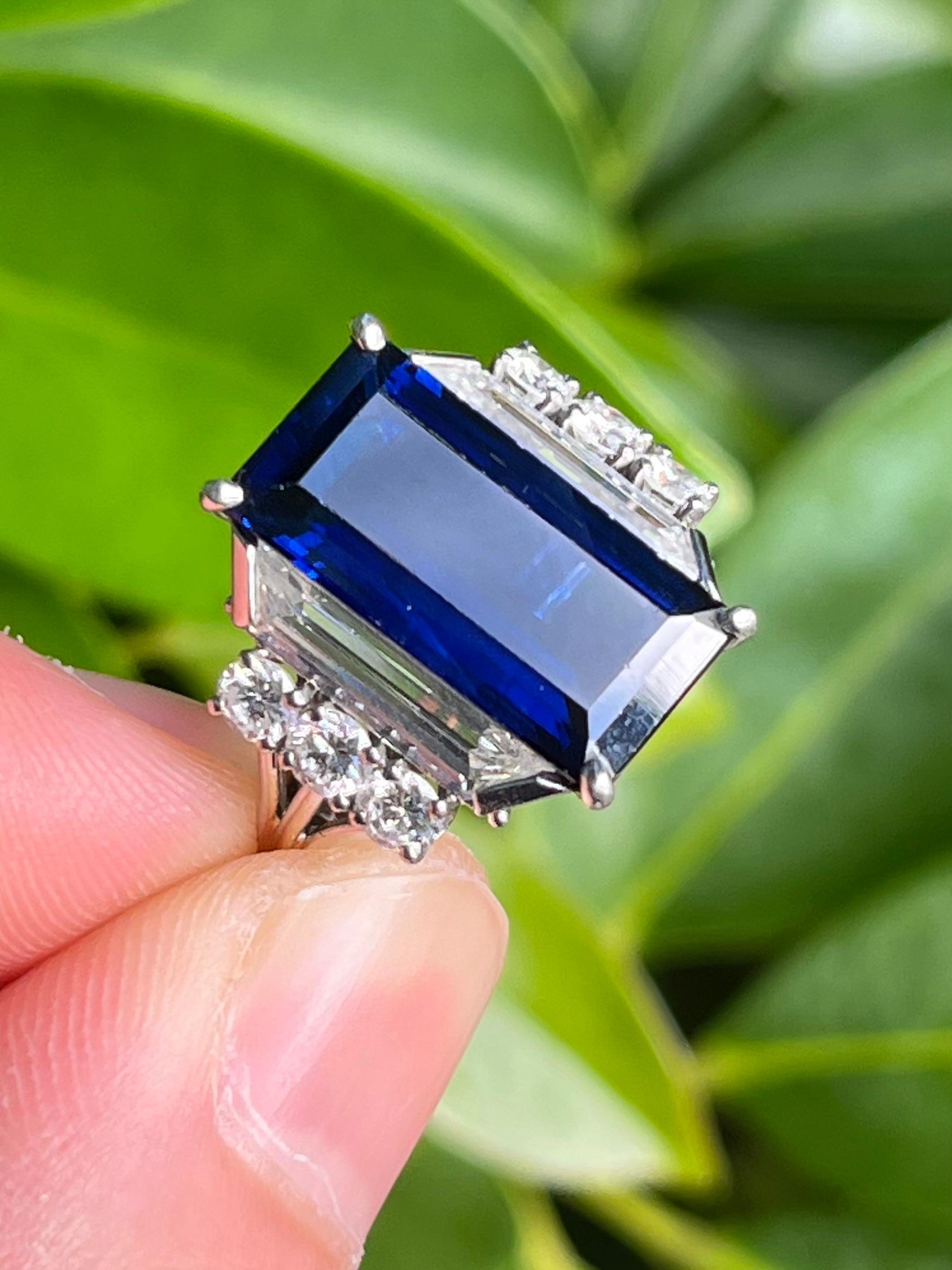 Emerald Cut GRS Cert. Vintage 8.5 Carat Vivd Blue Sapphire & Trapezoid Diamond Platinum Ring For Sale