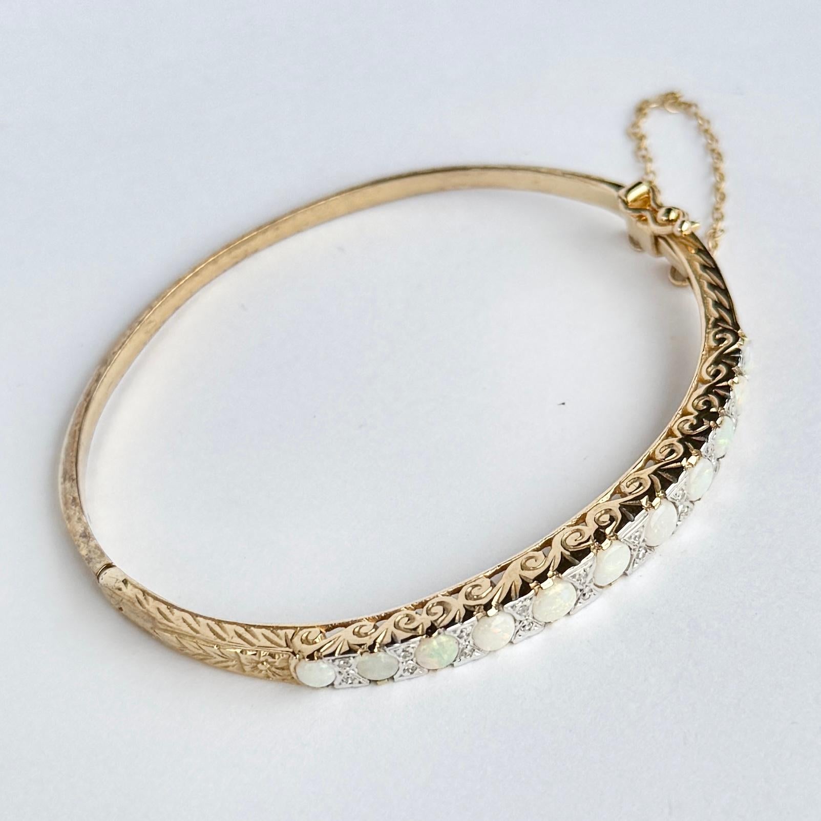 Bracelet jonc vintage en opale 9 carats Bon état - En vente à Chipping Campden, GB