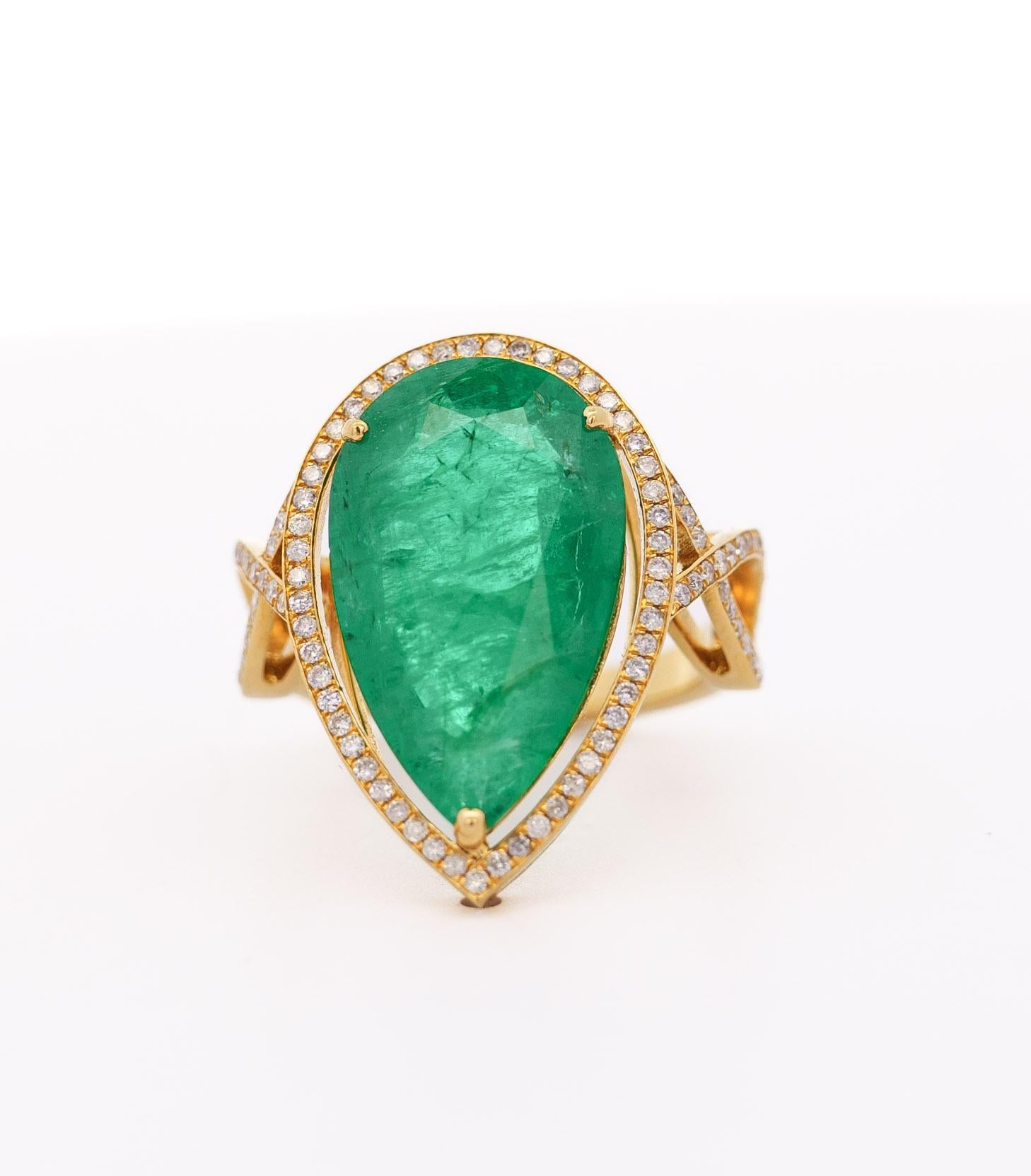 Vintage 9 Carat Pear Cut Zambian Emerald & Diamond Halo Ring Jacket in 18K Gold For Sale 5