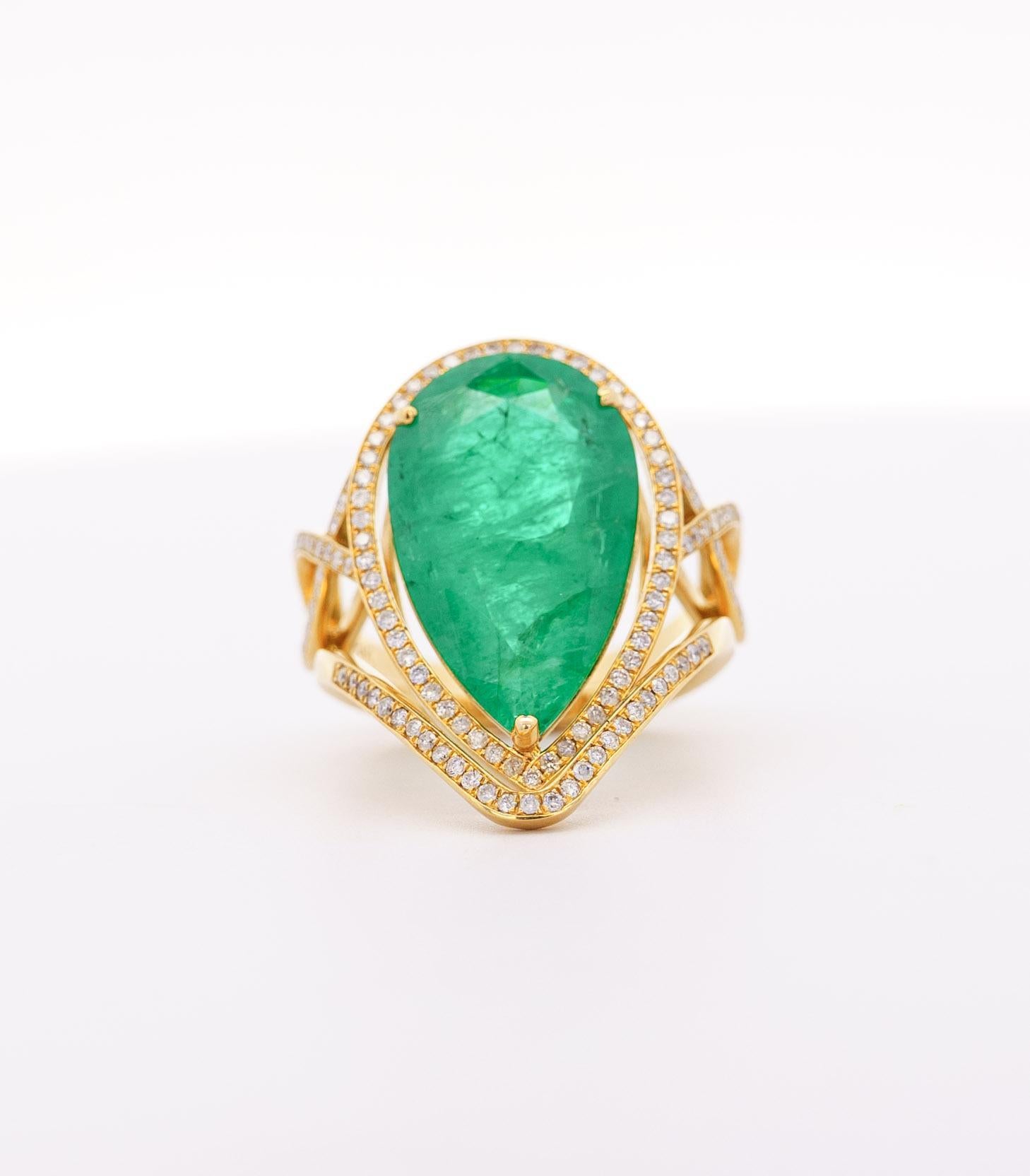 Vintage 9 Carat Pear Cut Zambian Emerald & Diamond Halo Ring Jacket in 18K Gold For Sale 2