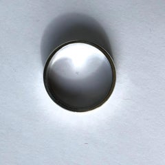 Vintage 9 Carat White Gold Engraved Band
