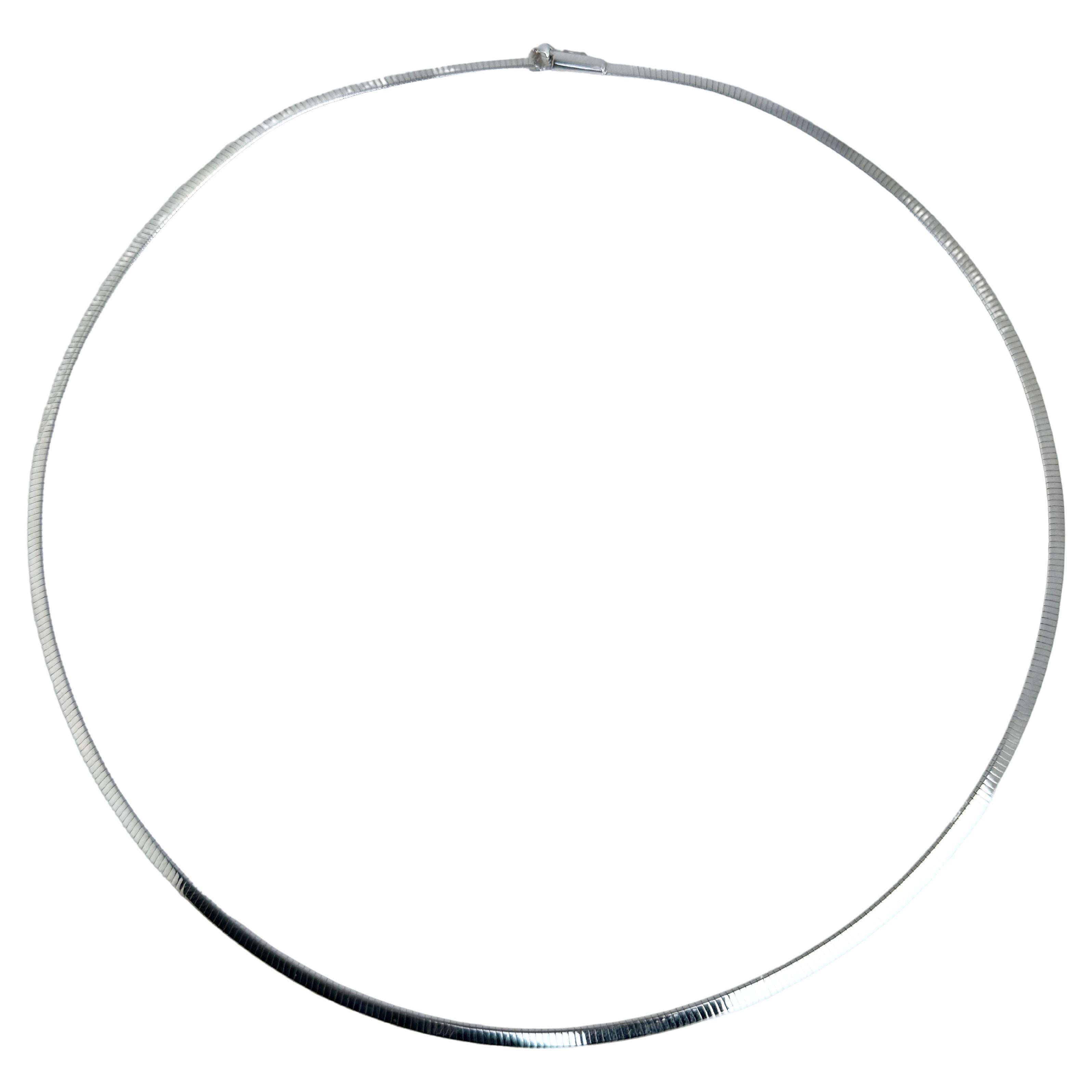 Vintage 9 Carat White Gold Flat Collar Necklace For Sale