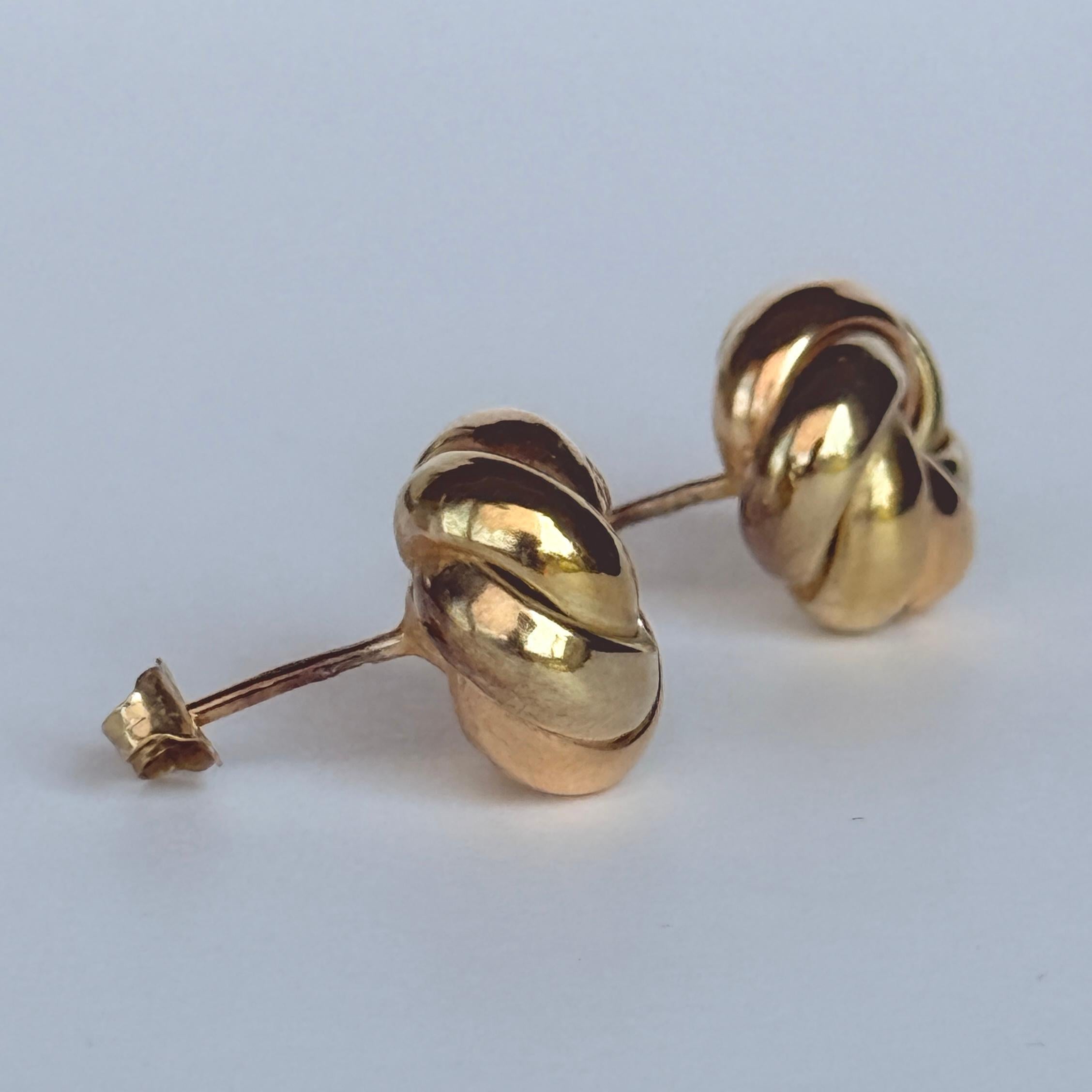 Femenino o masculino Pendiente vintage de nudo de oro blanco, rosa y amarillo de 9 quilates en venta