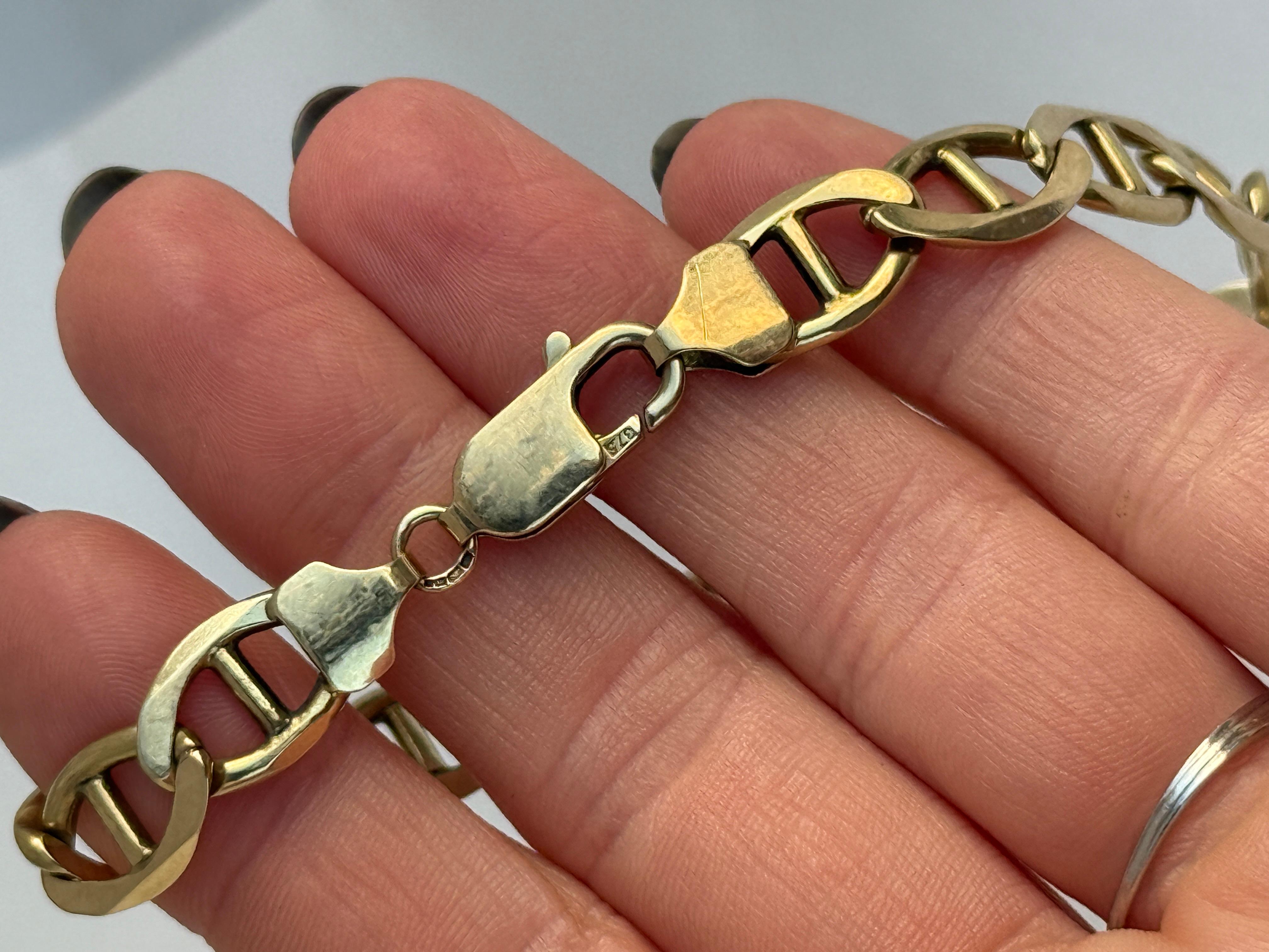Vintage 9 Carat Yellow Gold Link Bracelet For Sale 1