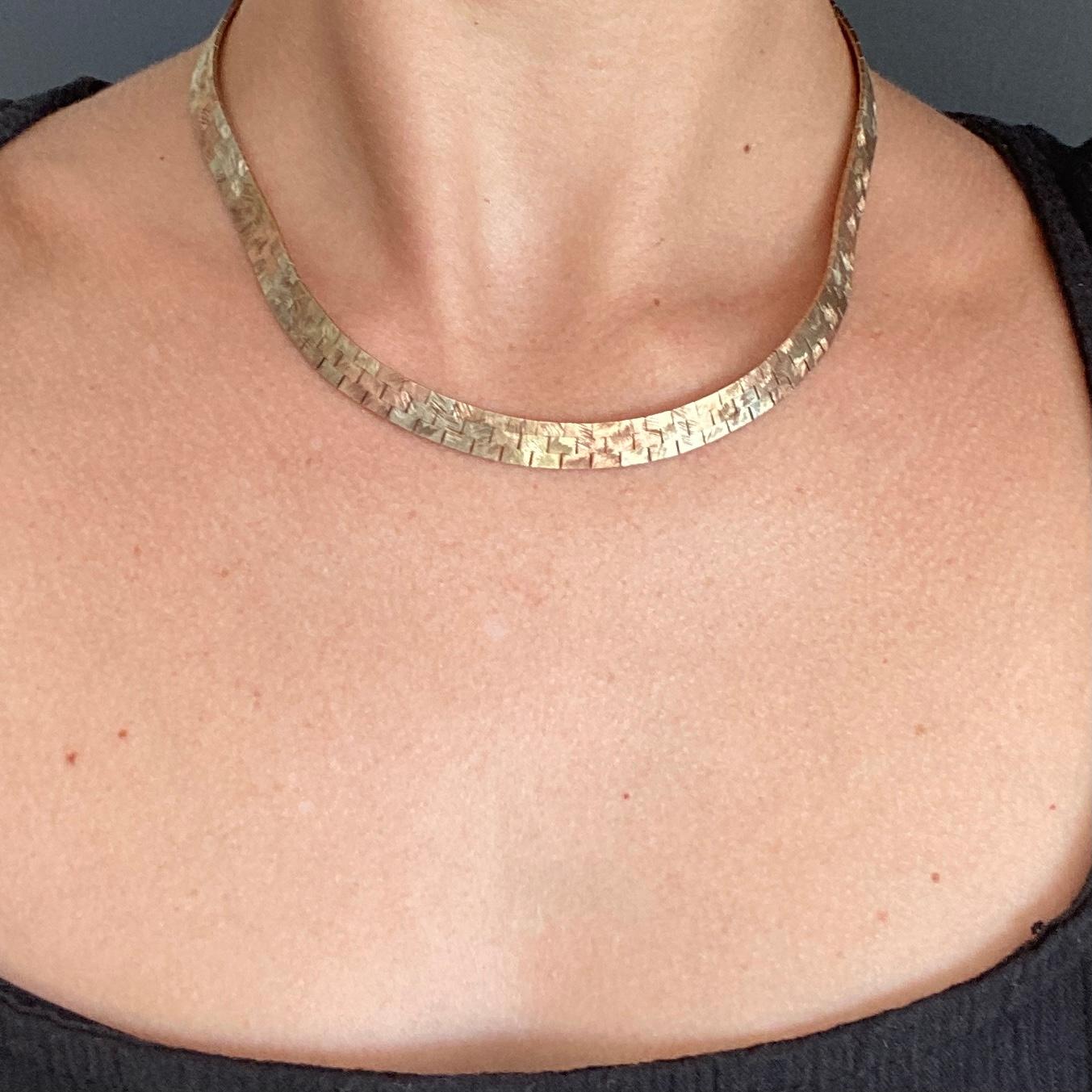 Halskette aus 9 Karat Gelb-, Roségold und Weißgold für Damen oder Herren im Angebot
