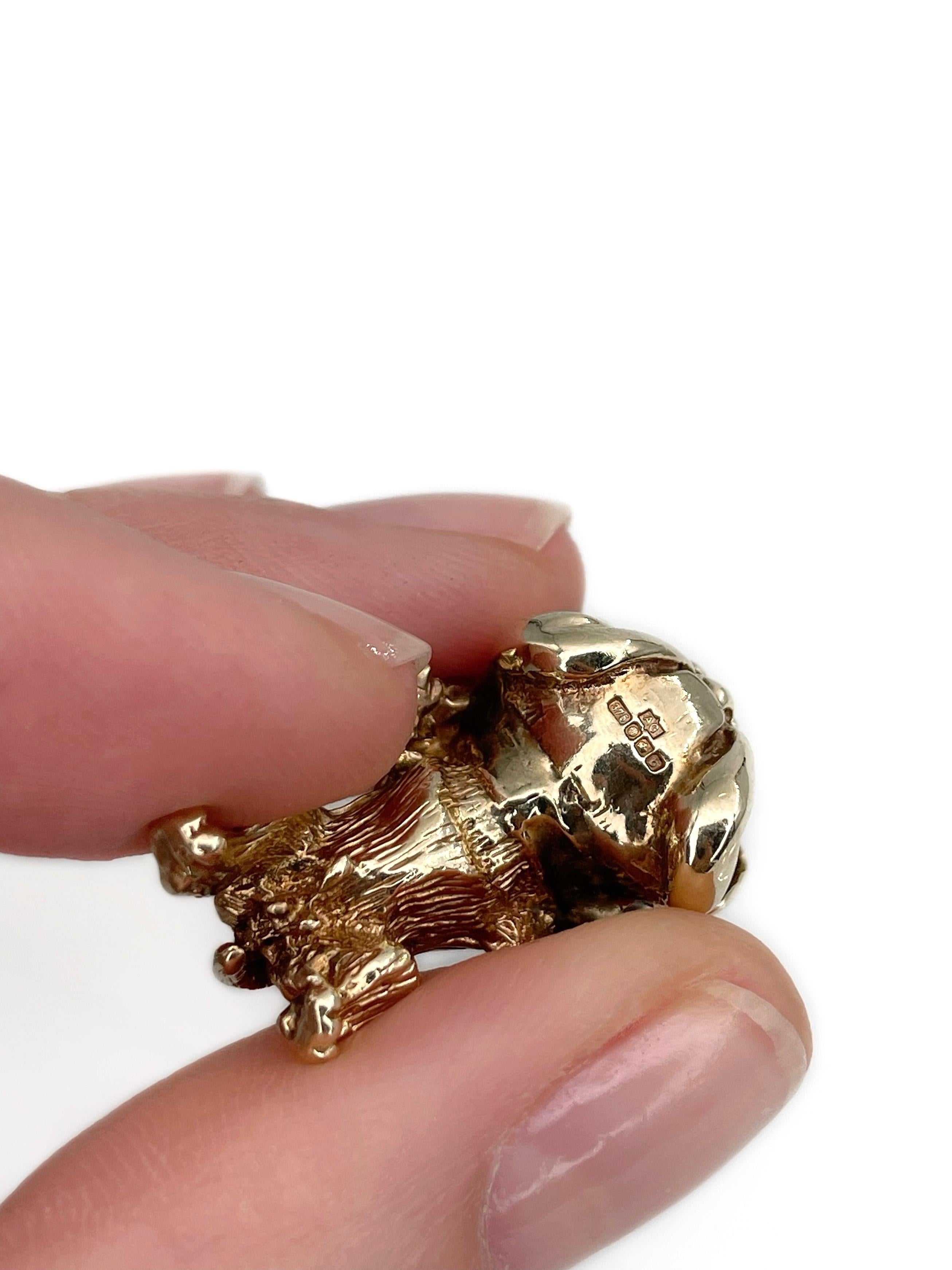 Collier pendentif vintage en or 9 carats avec grande breloque bouledogue en vente 1