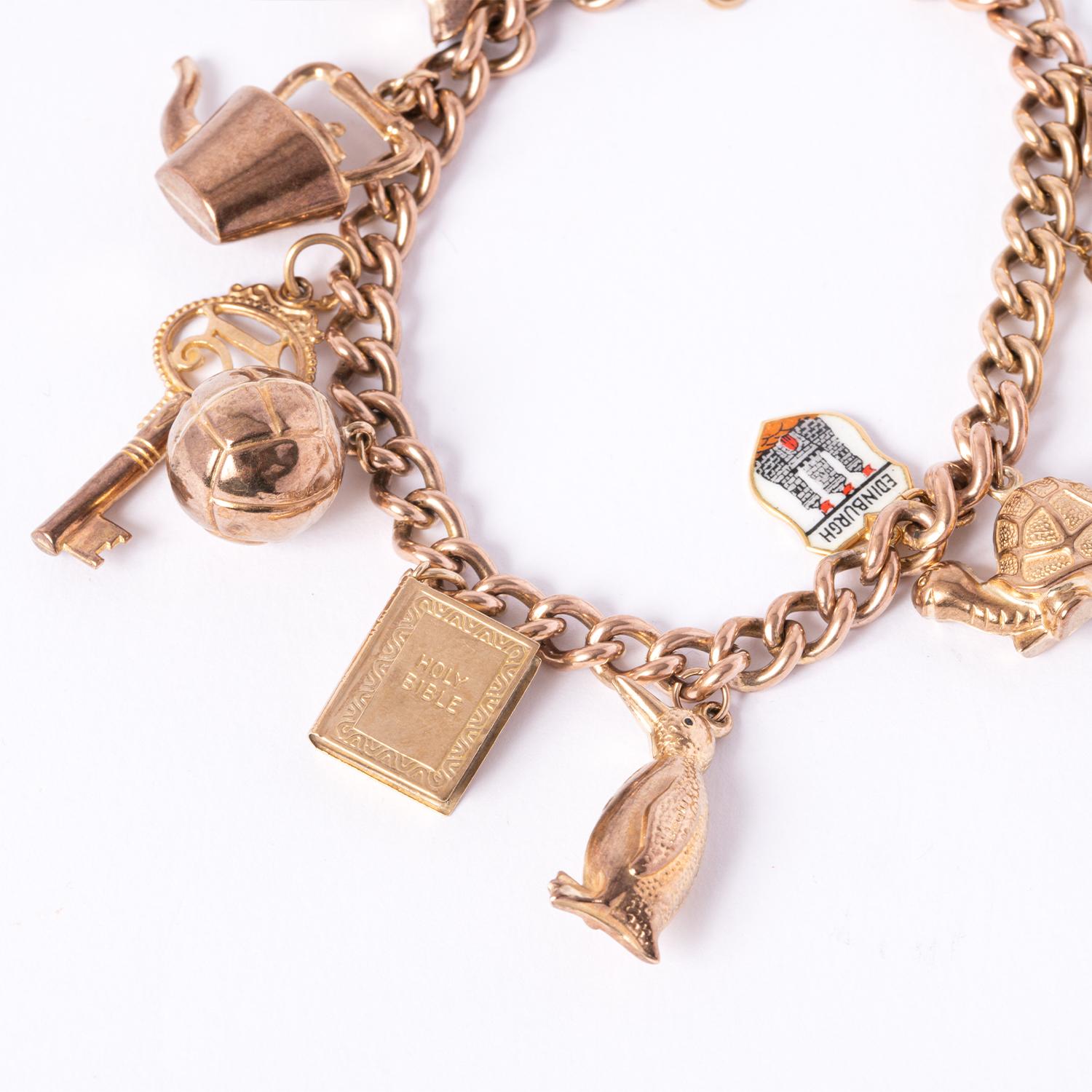 Very Beautiful Vintage 9 carat Gold Charms Bracelets England Mid 900'
The bracelet is made up of ten classic pendants with various forms of common life, lucky charms with enameled 