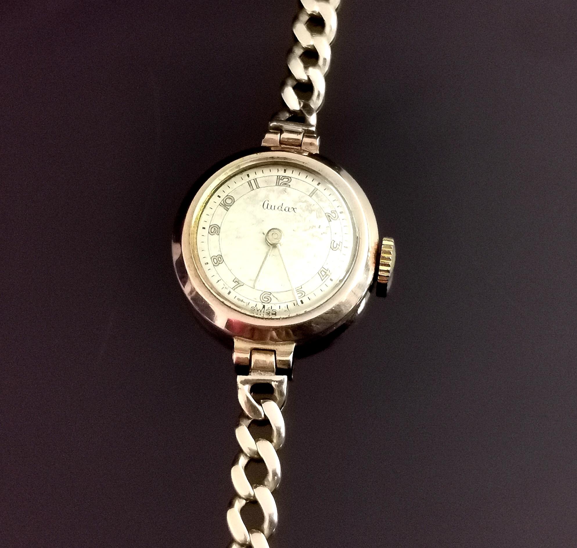 Vintage 9 Karat Gold Ladies Wristwatch, Curb Link Bracelet, 1950s 9