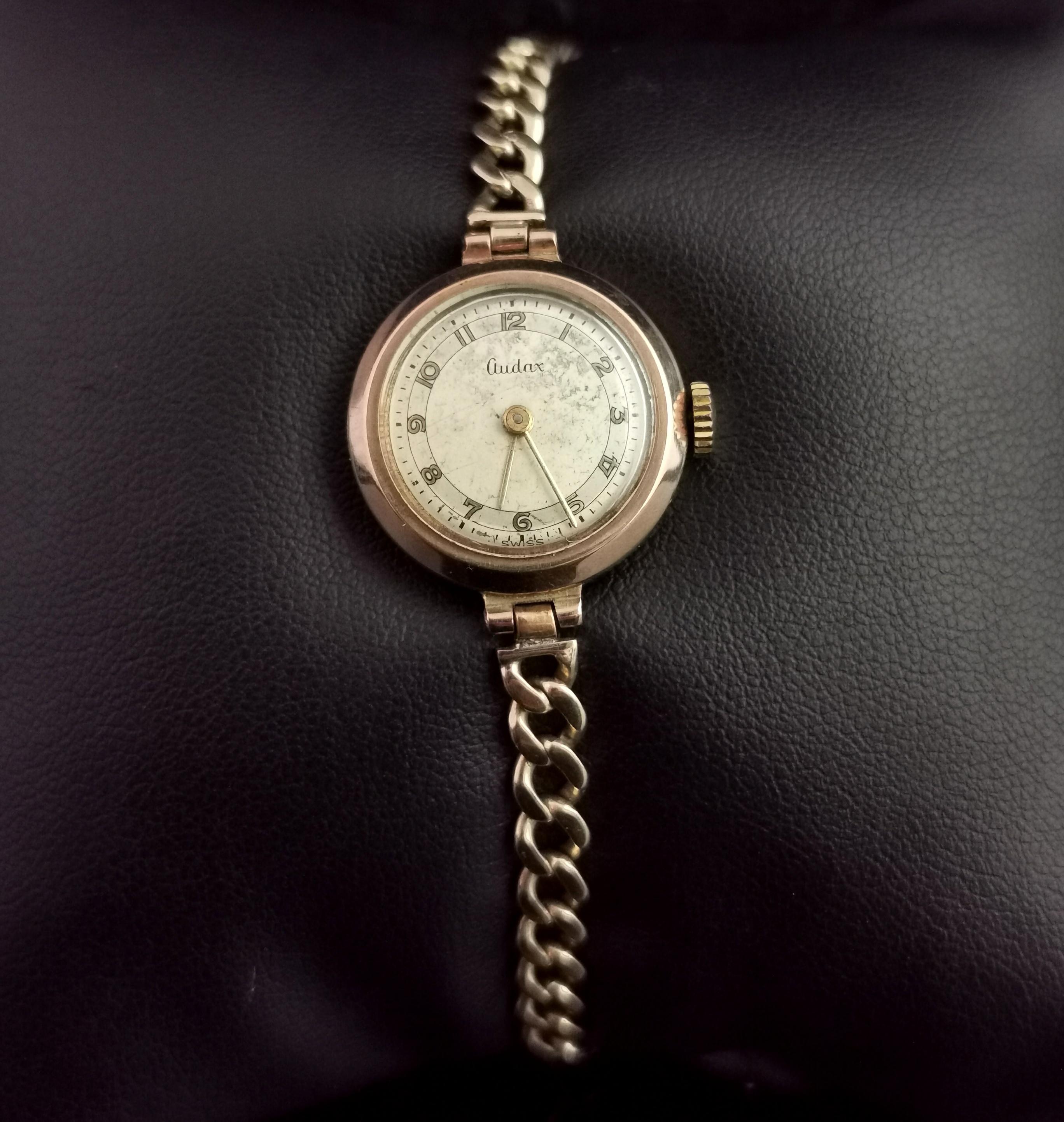 Vintage 9 Karat Gold Ladies Wristwatch, Curb Link Bracelet, 1950s 1